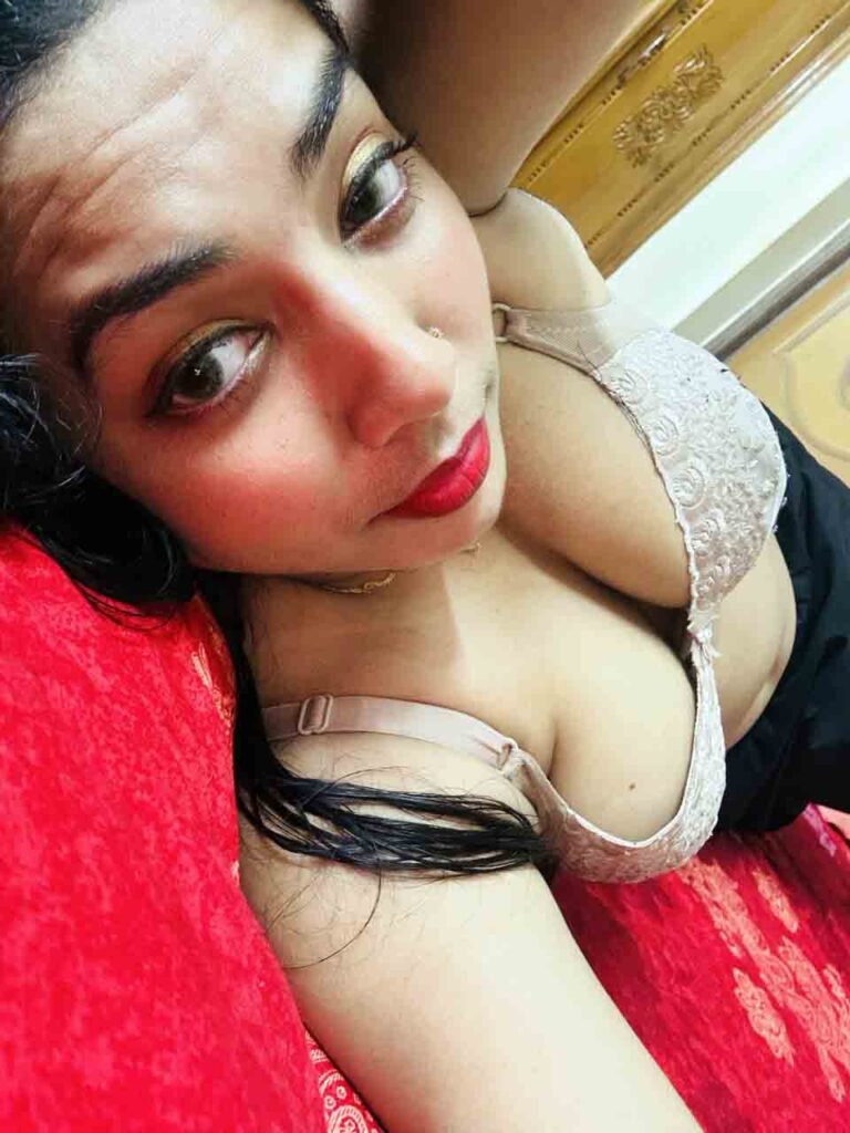 Desi Muslim Bhabhi