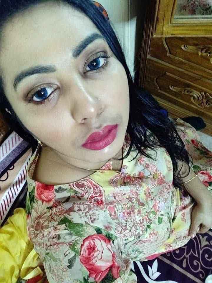 Desi Muslim Bhabhi