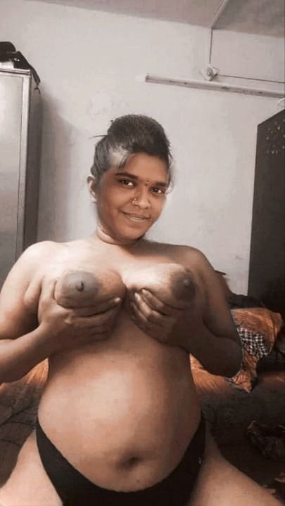 Nude sexy bhabhi