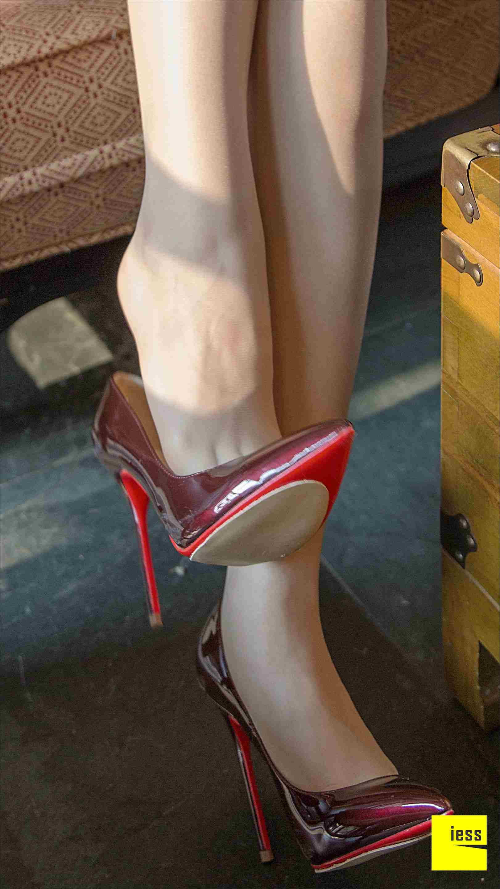 China Beauty Legs and feet 106