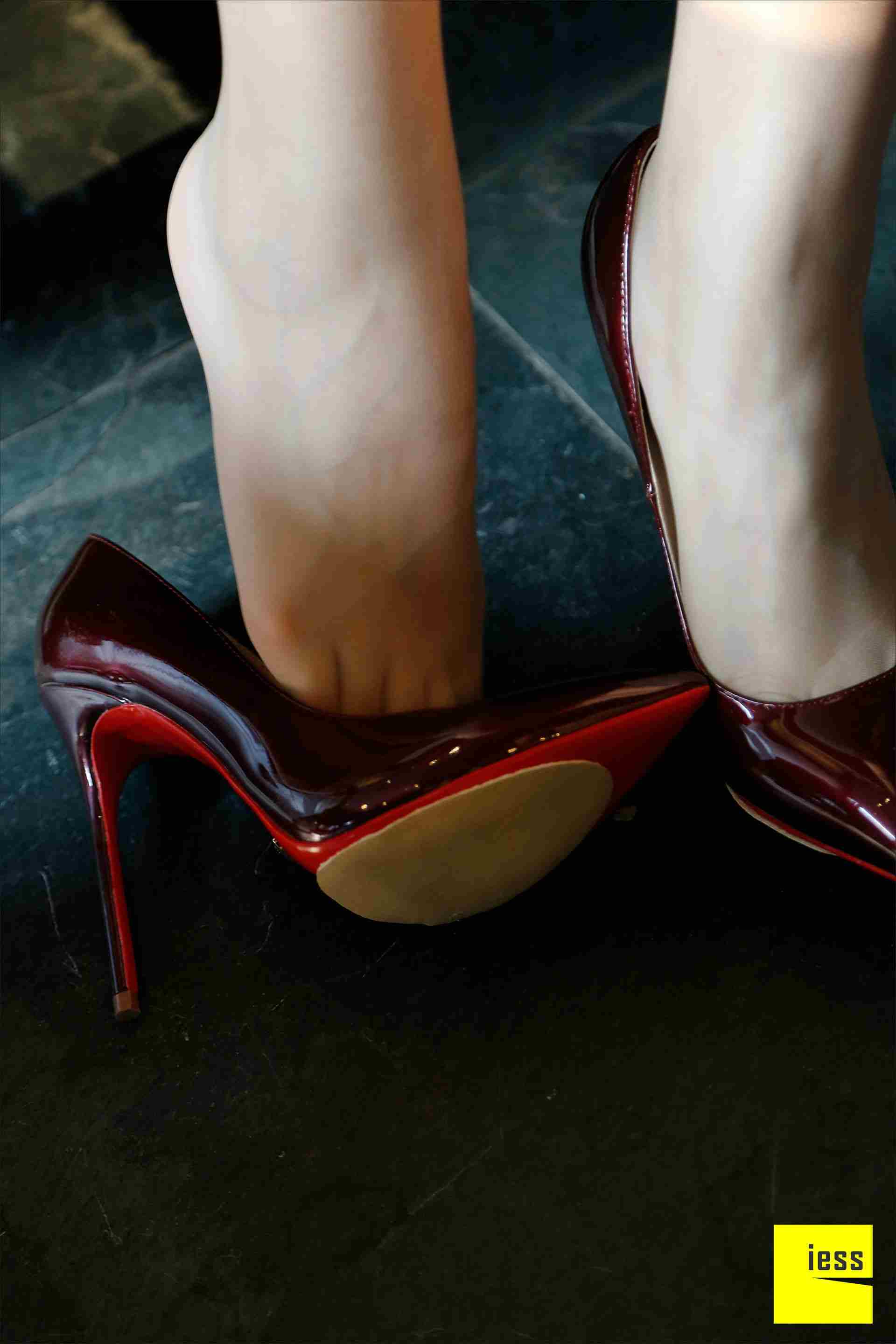 China Beauty Legs and feet 106