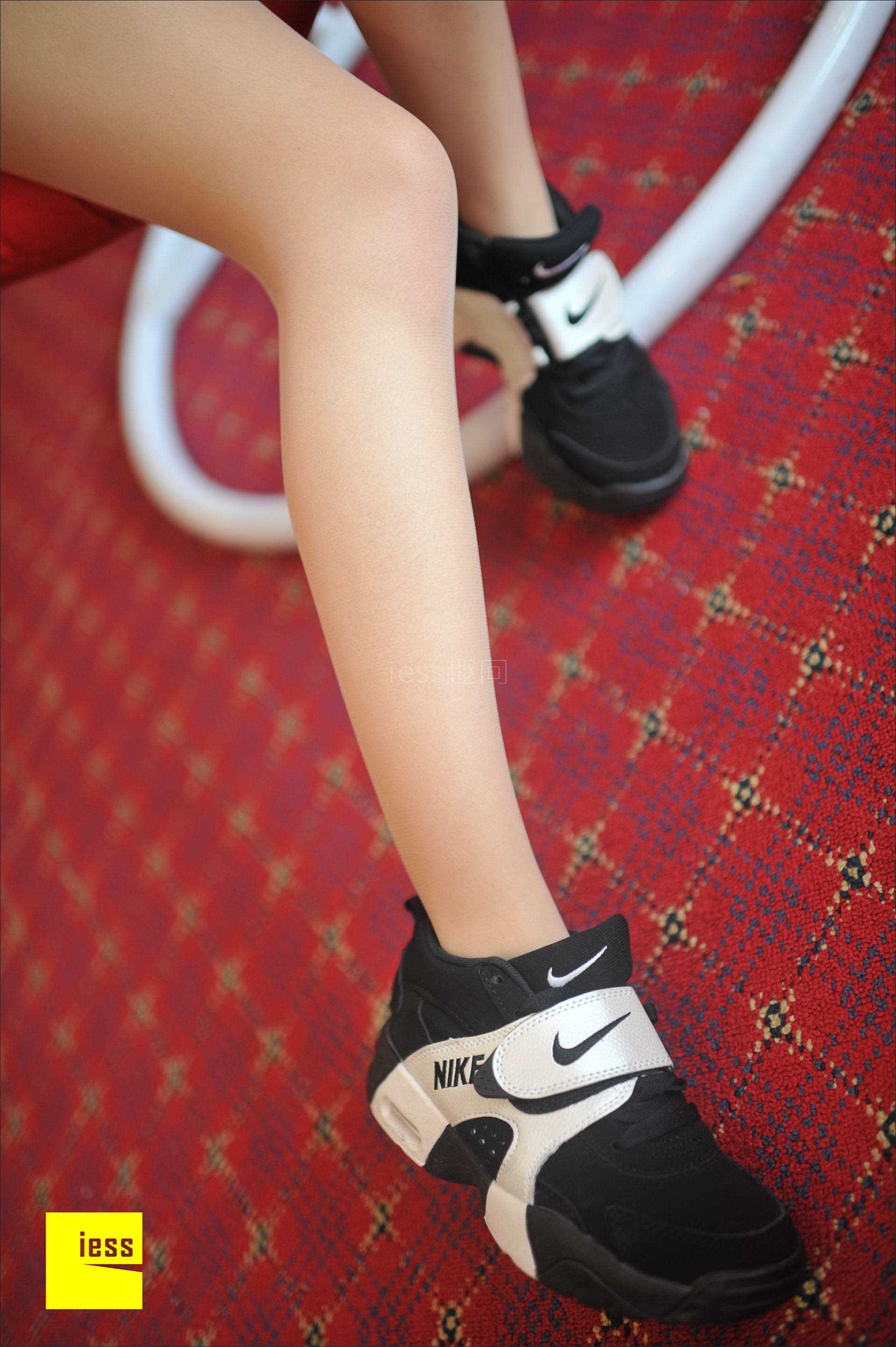 China Beauty Legs and feet 108