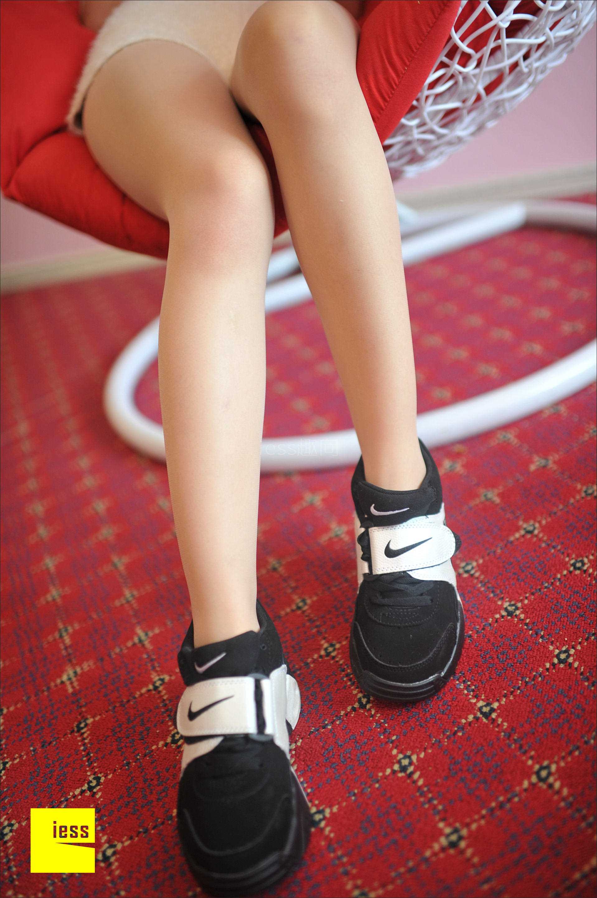 China Beauty Legs and feet 108