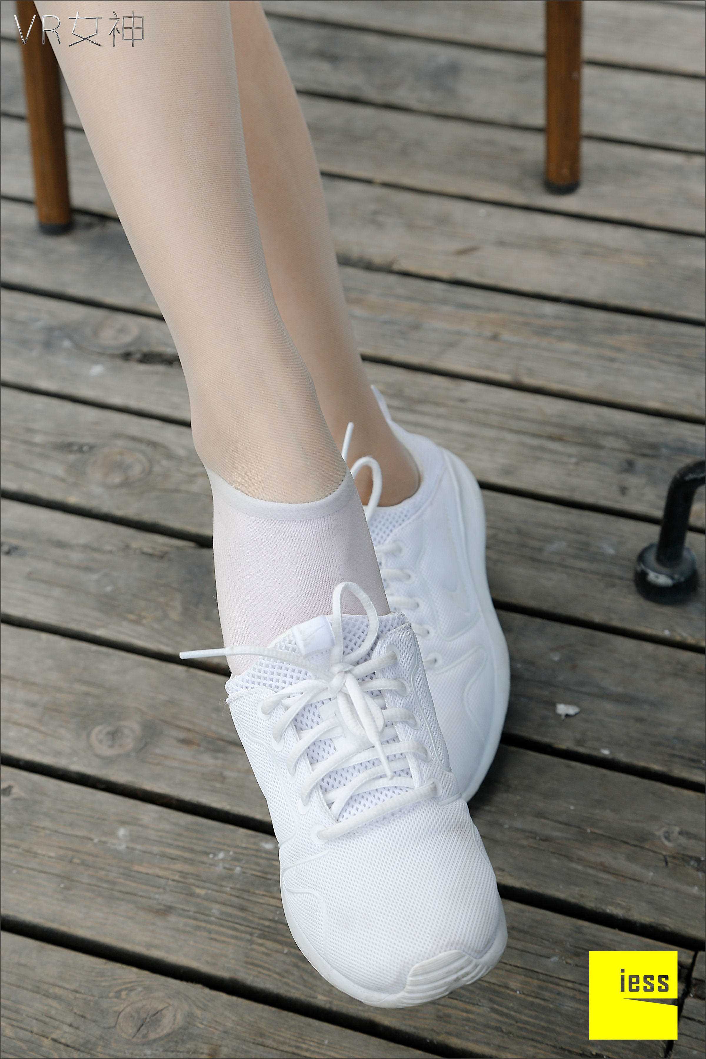 China Beauty Legs and feet 109