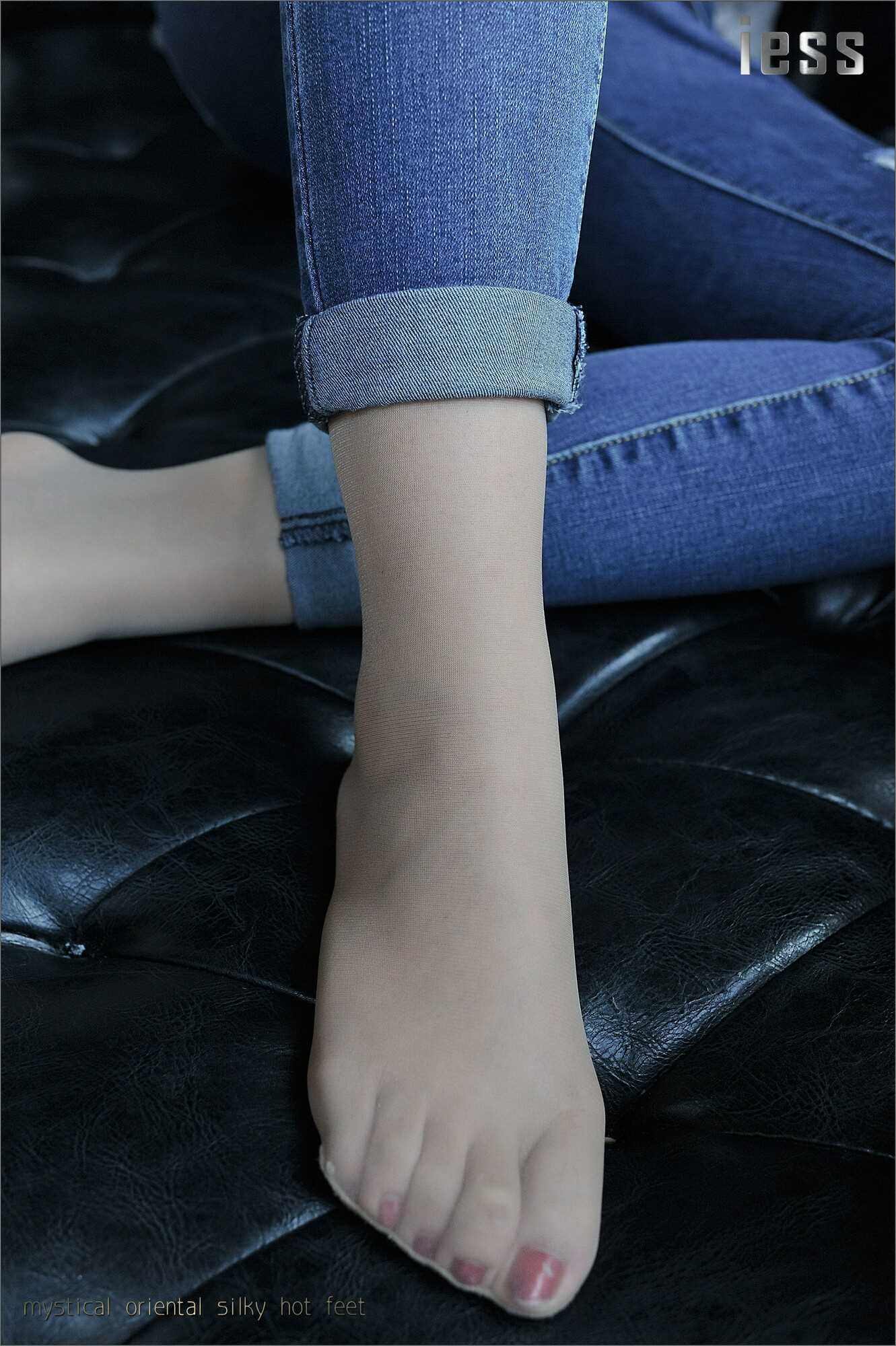 China Beauty Legs and feet 111