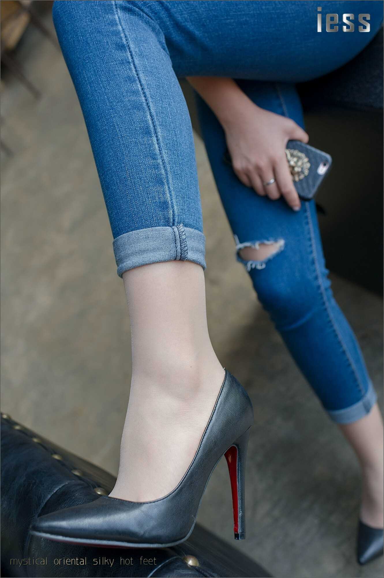 China Beauty Legs and feet 111