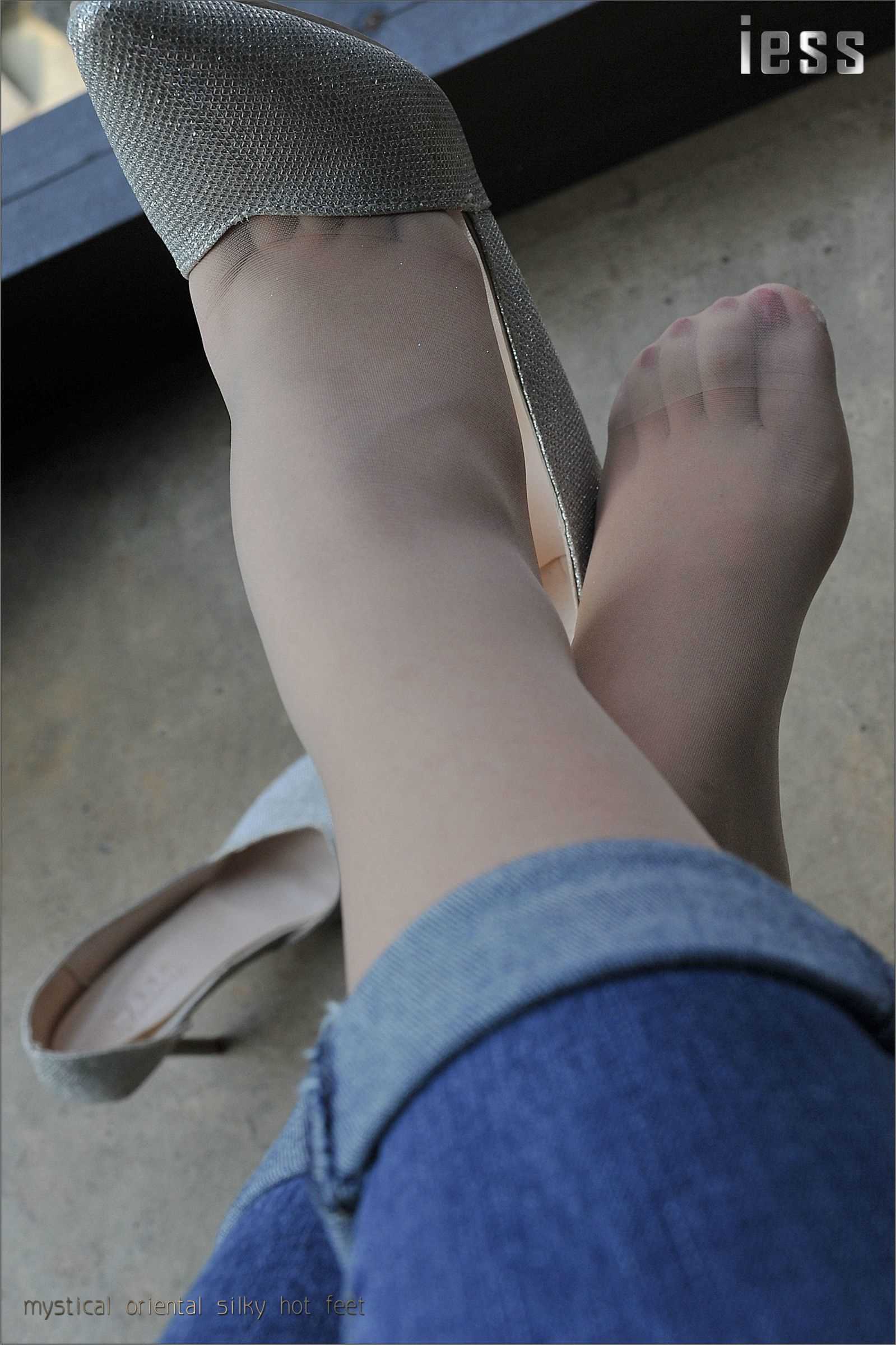 China Beauty Legs and feet 112