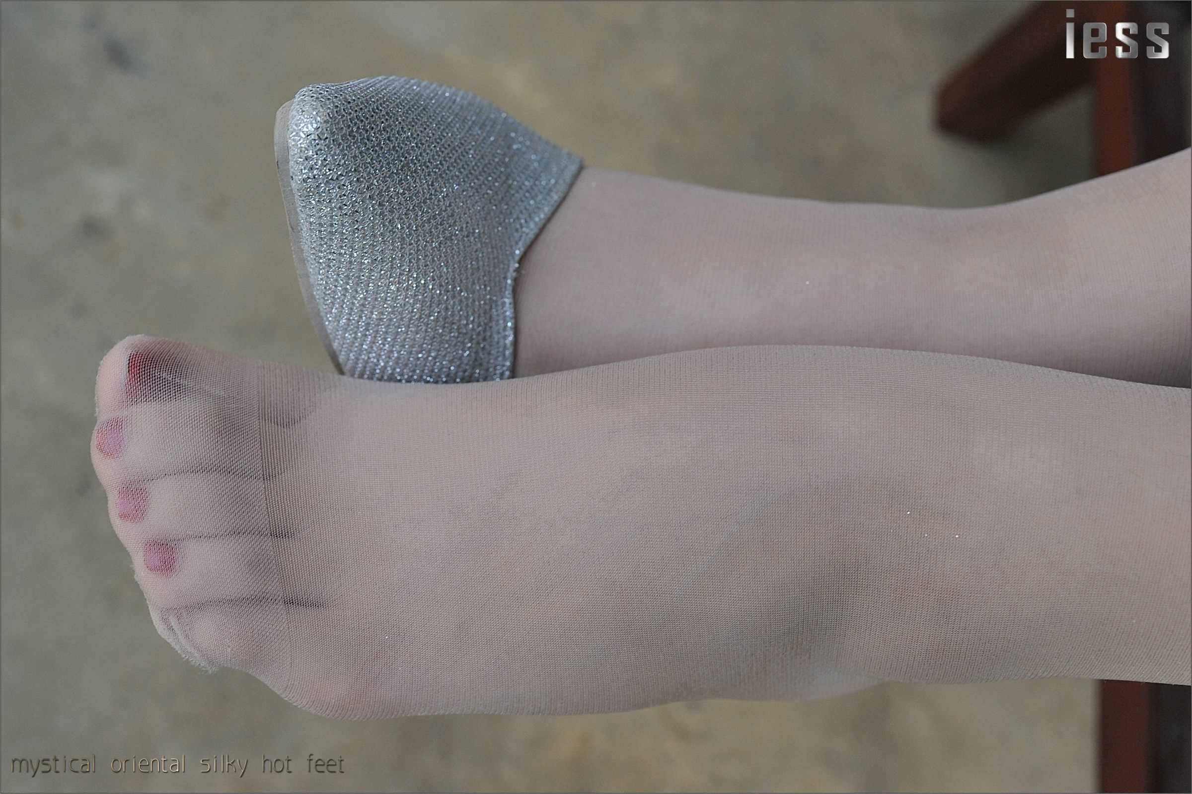 China Beauty Legs and feet 112