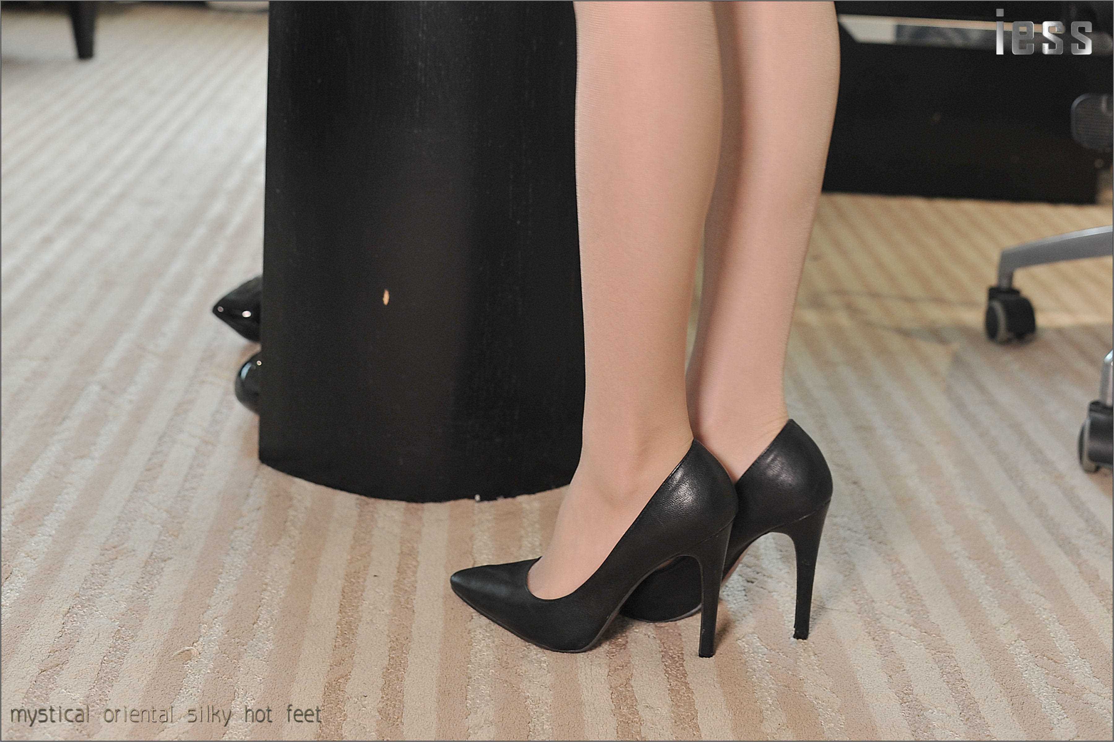 China Beauty Legs and feet 117