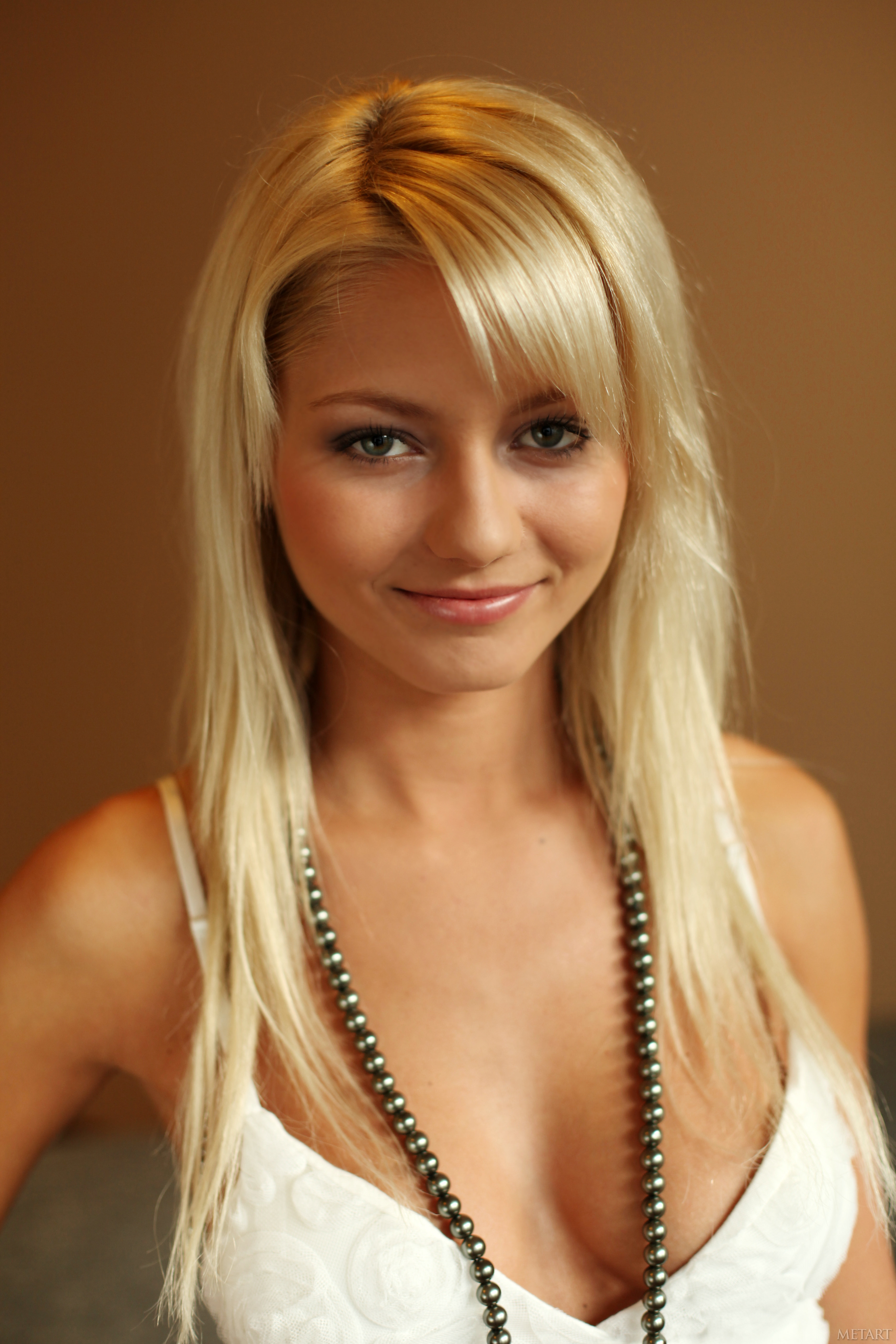 2012-04-19 - Grace C. - Presenting Grace (141) Pinky June