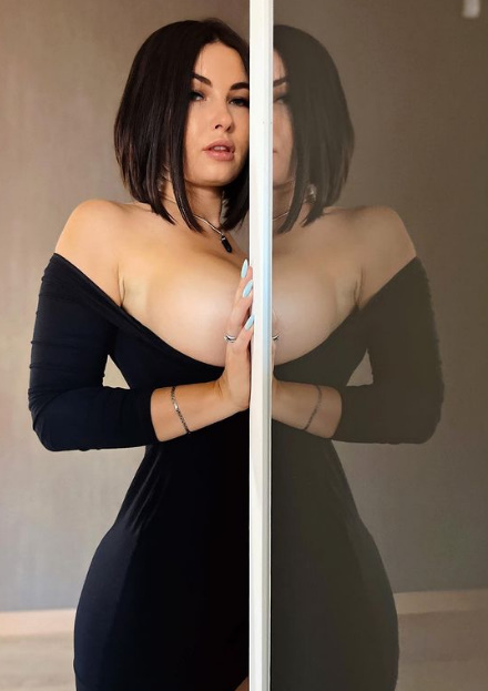 Rndm sultry and hot 01