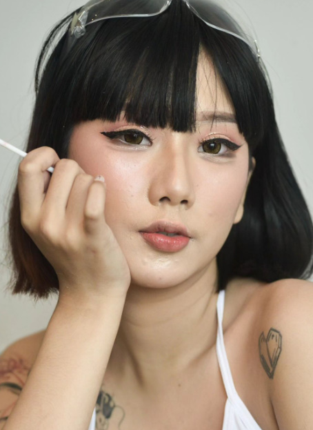 Rndm sultry and hot 02