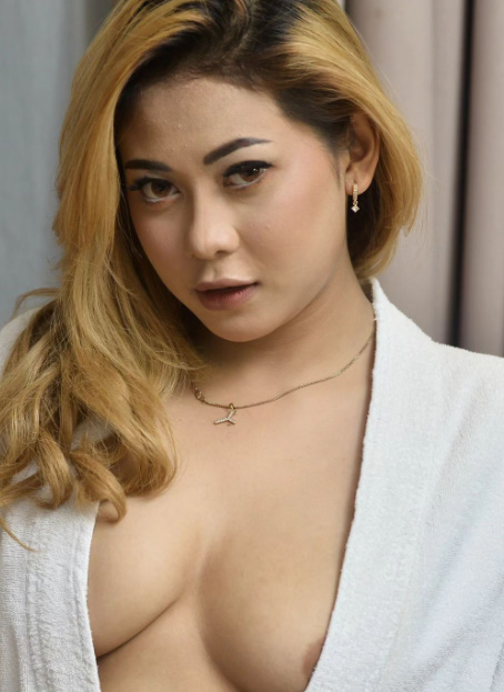 Rndm sultry and hot 02