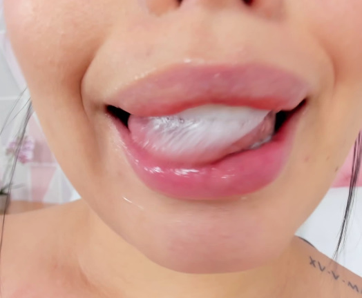 Rndm sultry and hot 08