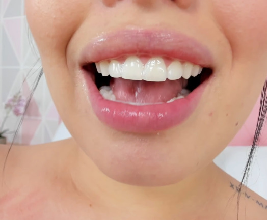 Rndm sultry and hot 08