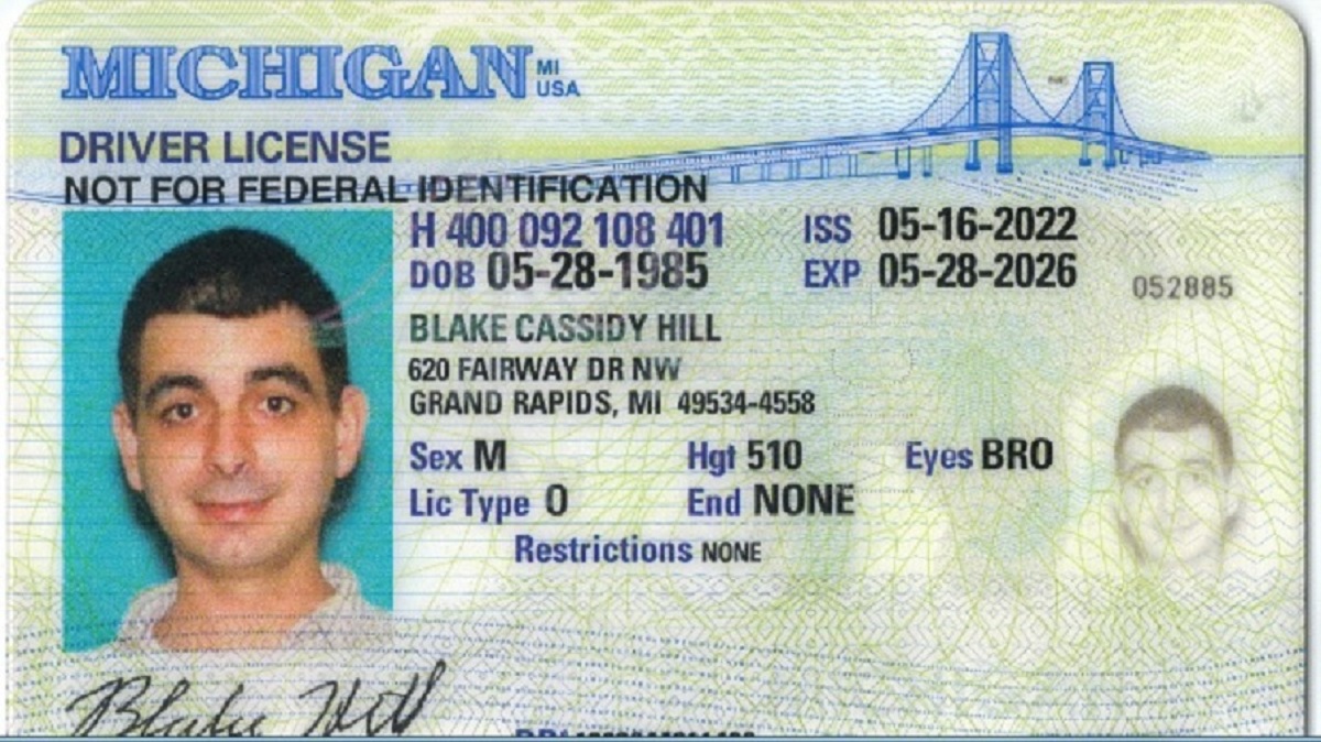 expose me hard  Webslut Blake Hil from Grand Rapids Michigan