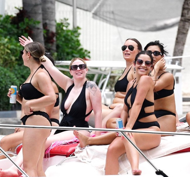 Rndm stunning beauty 06