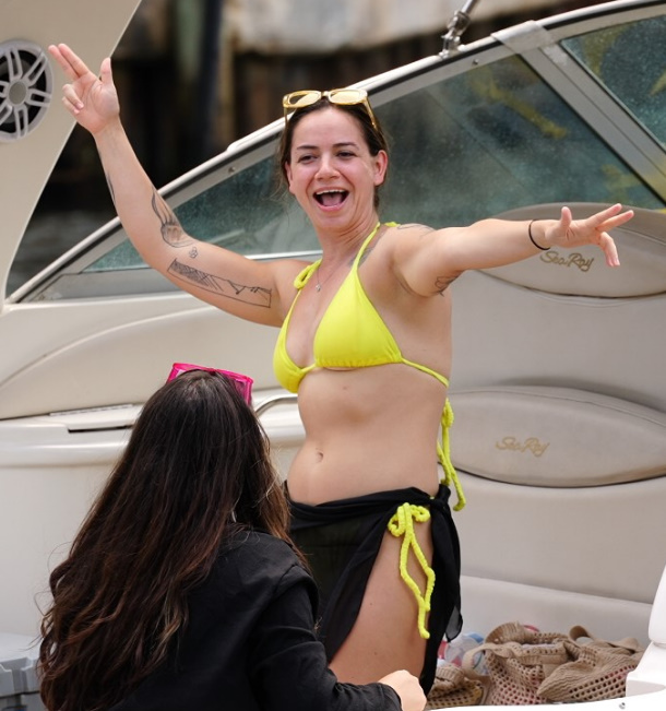 Rndm stunning beauty 06