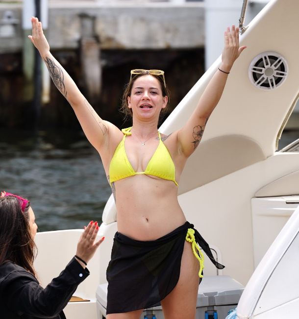 Rndm stunning beauty 06