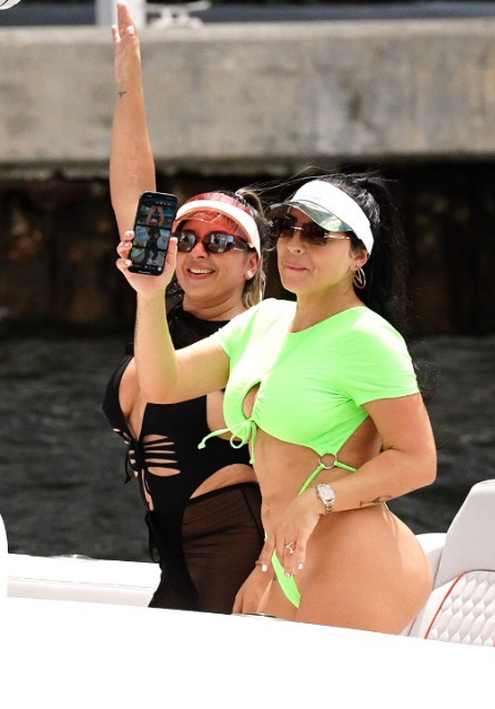 Rndm stunning beauty 06