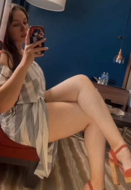 Rndm stunning beauty 06