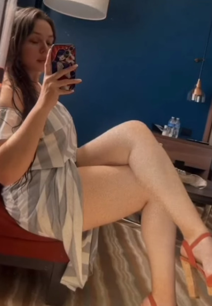 Rndm stunning beauty 06