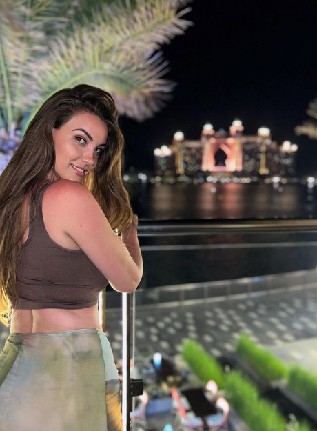 Rndm stunning beauty 13