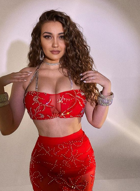 Rndm stunning beauty 13