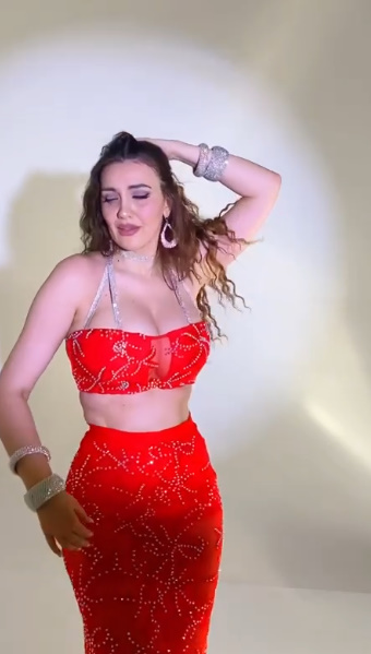 Rndm stunning beauty 13