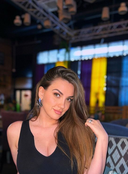 Rndm stunning beauty 13