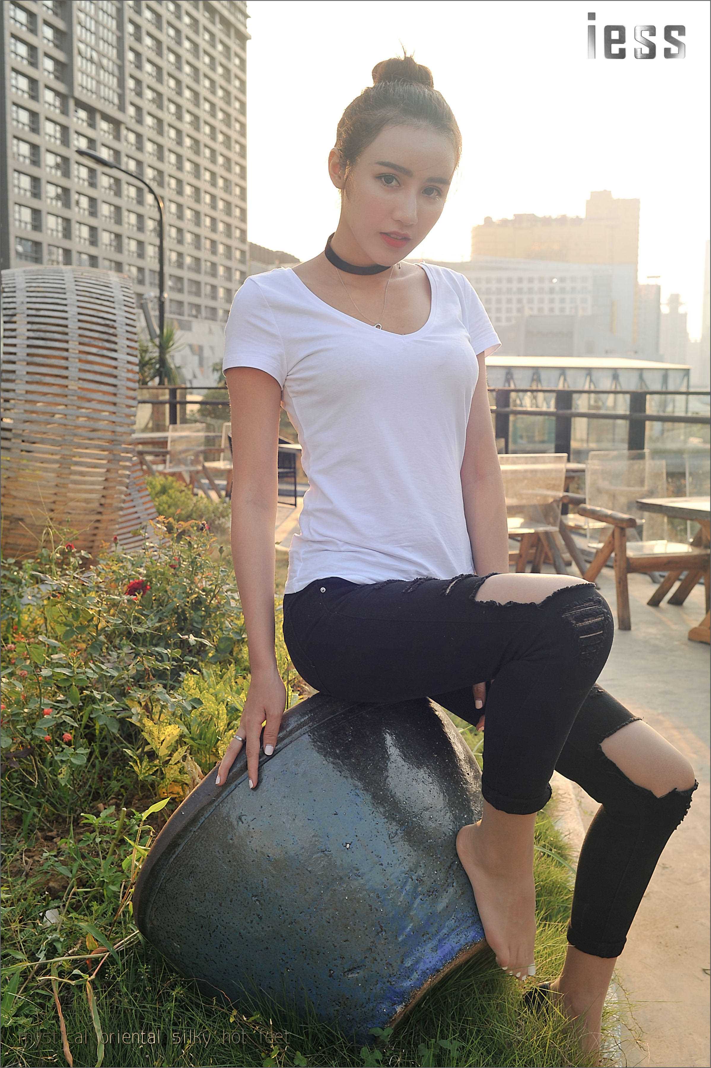 China Beauty Legs and feet 121