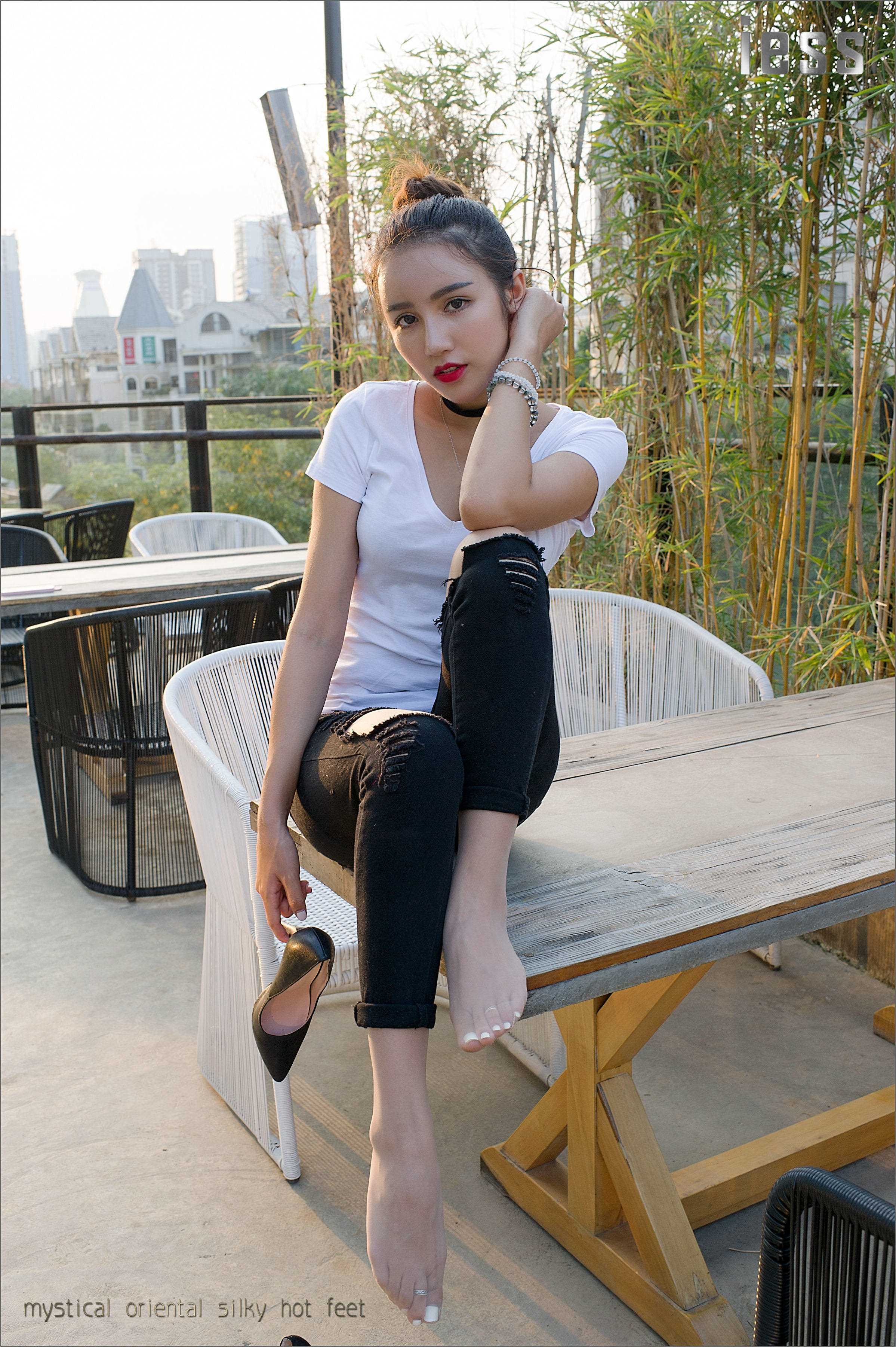 China Beauty Legs and feet 121