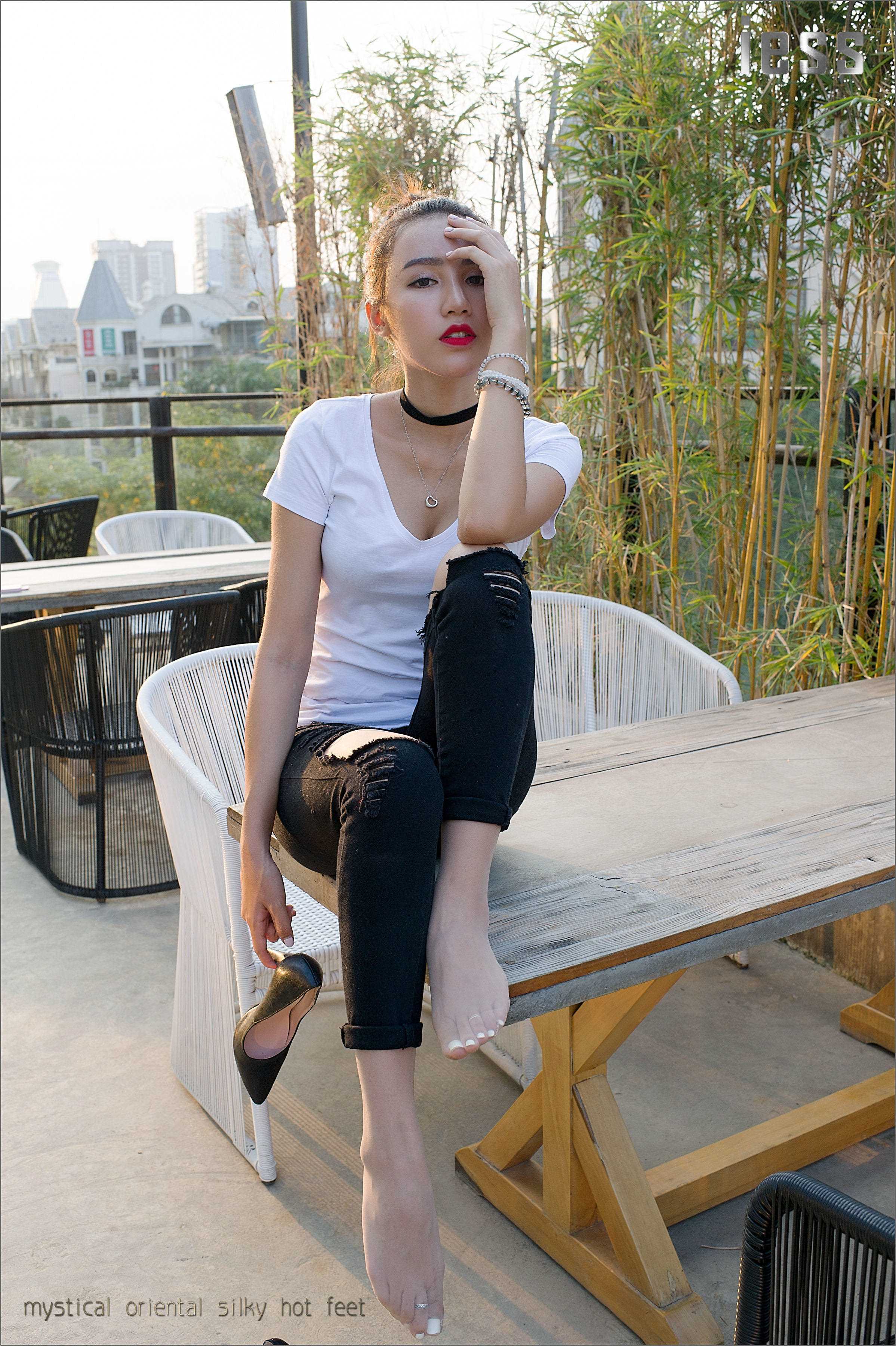 China Beauty Legs and feet 121