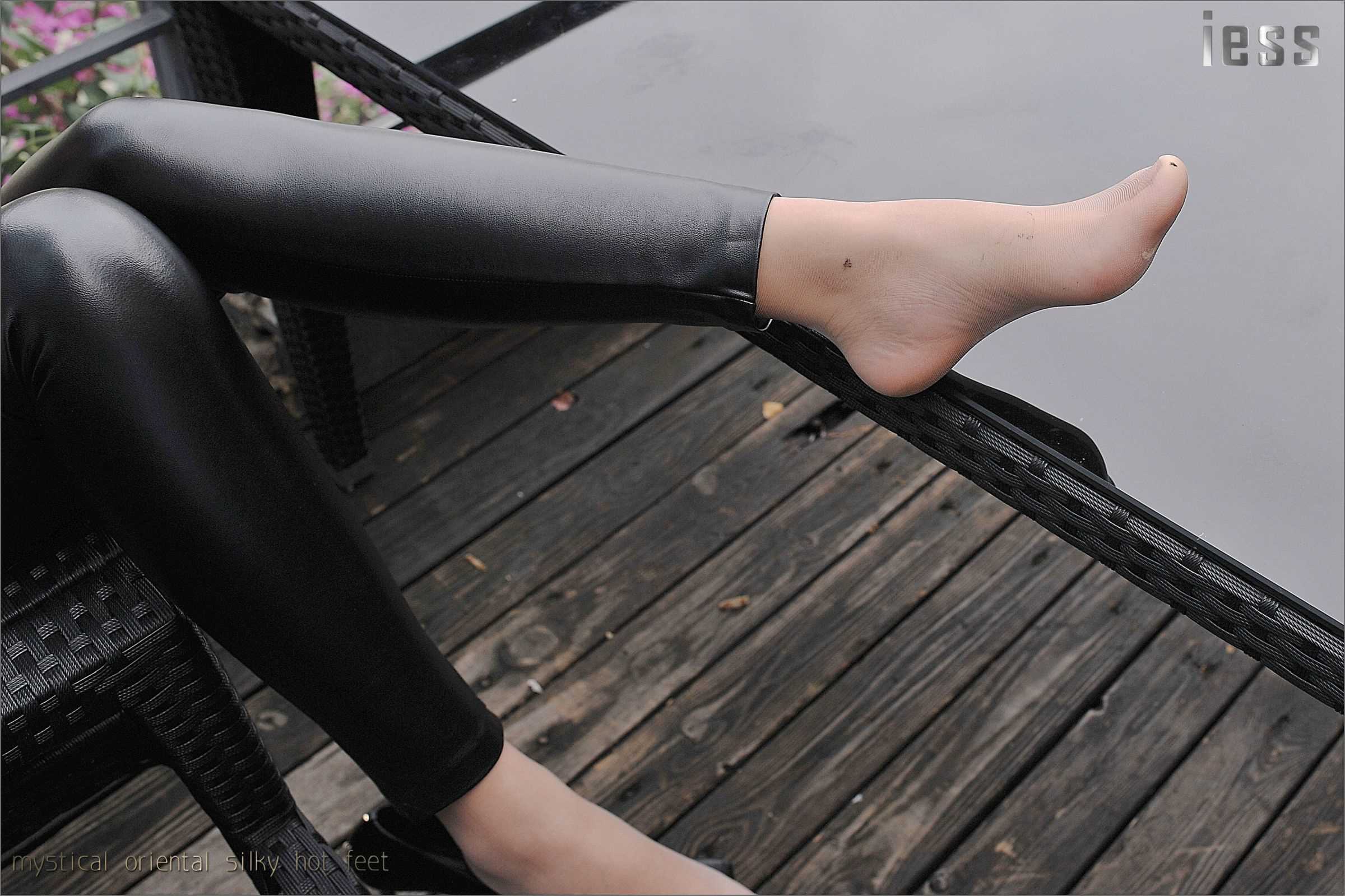 China Beauty Legs and feet 124