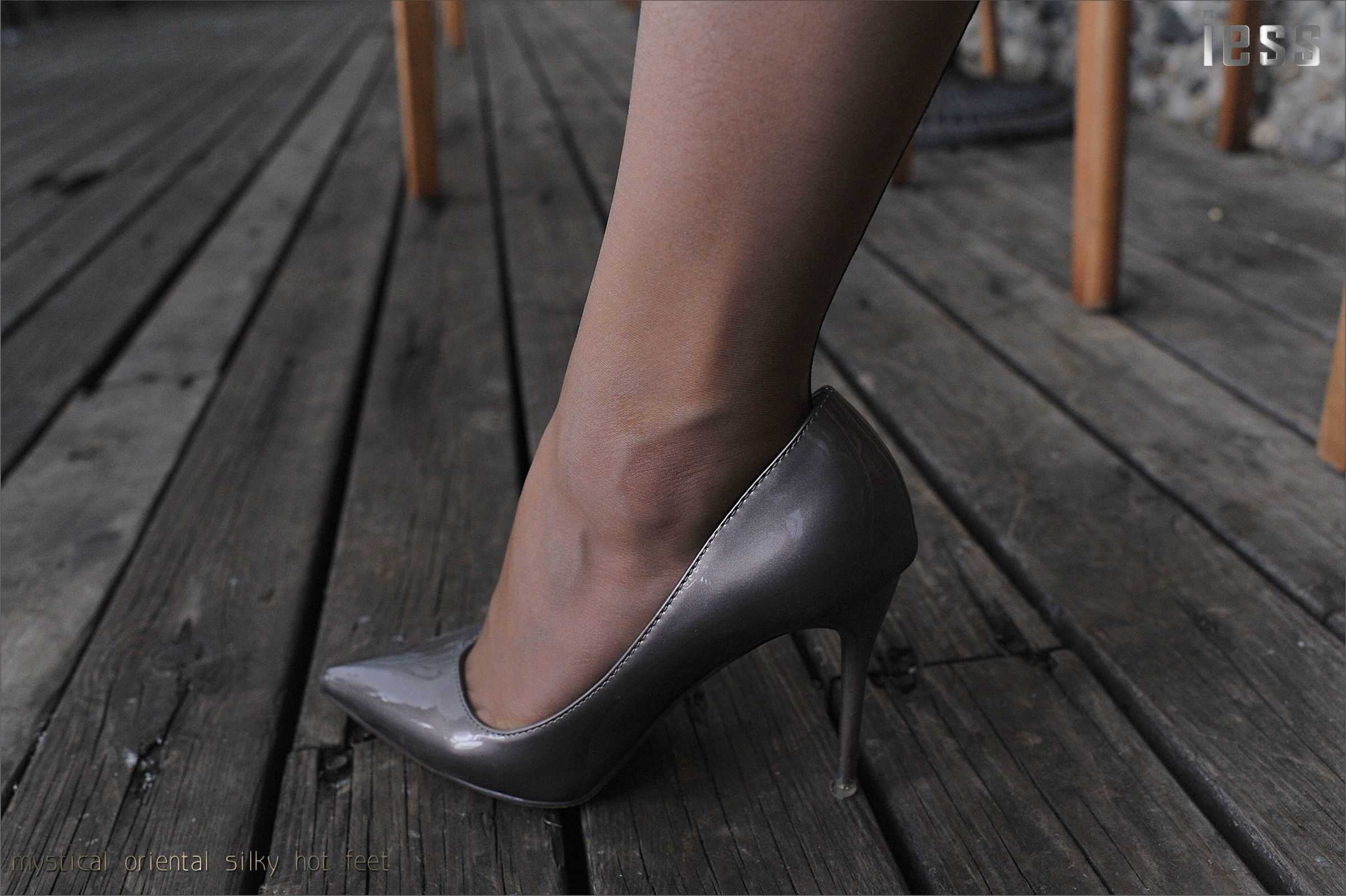 China Beauty Legs and feet 128