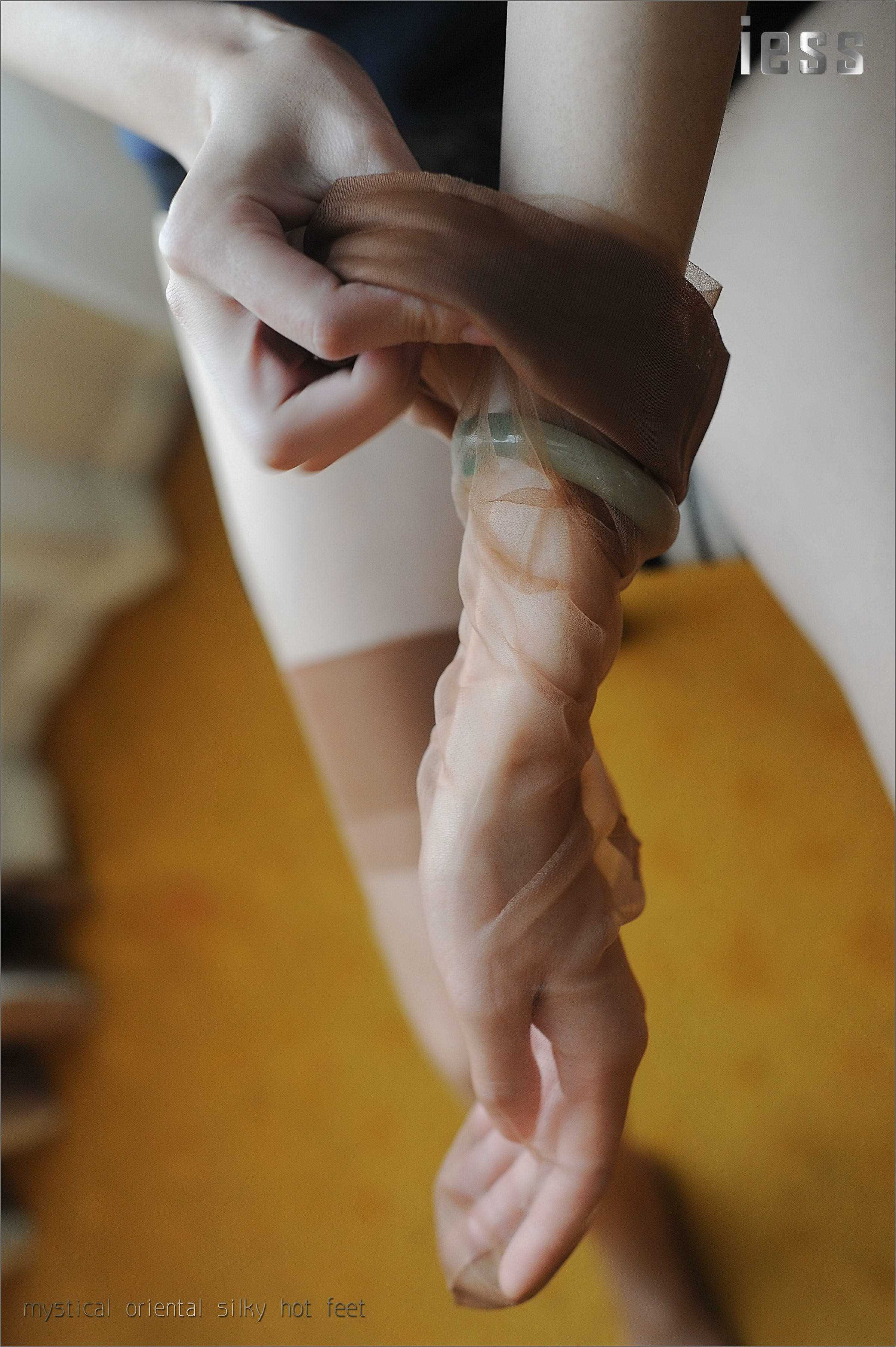 China Beauty Legs and feet 130