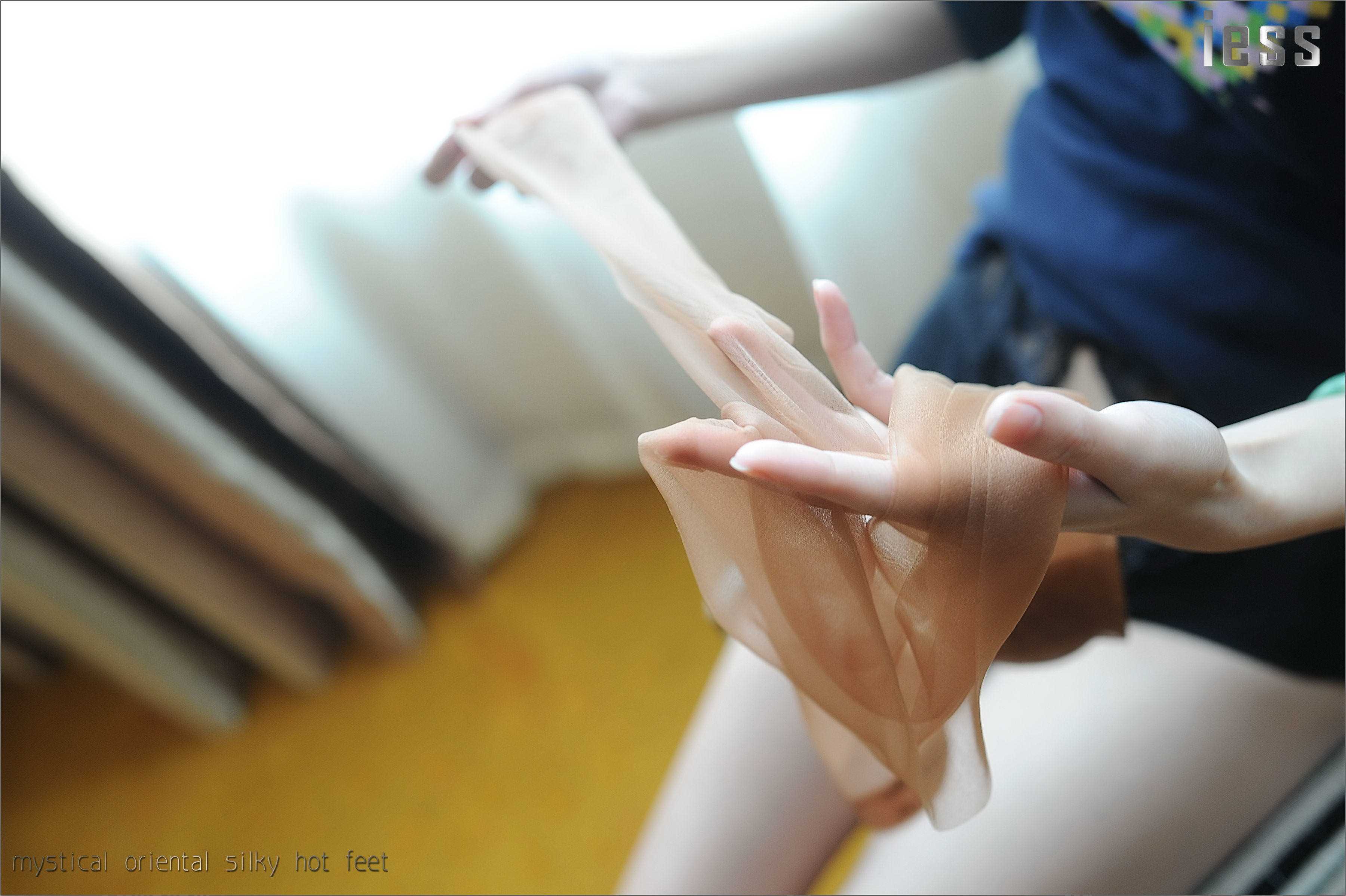 China Beauty Legs and feet 130