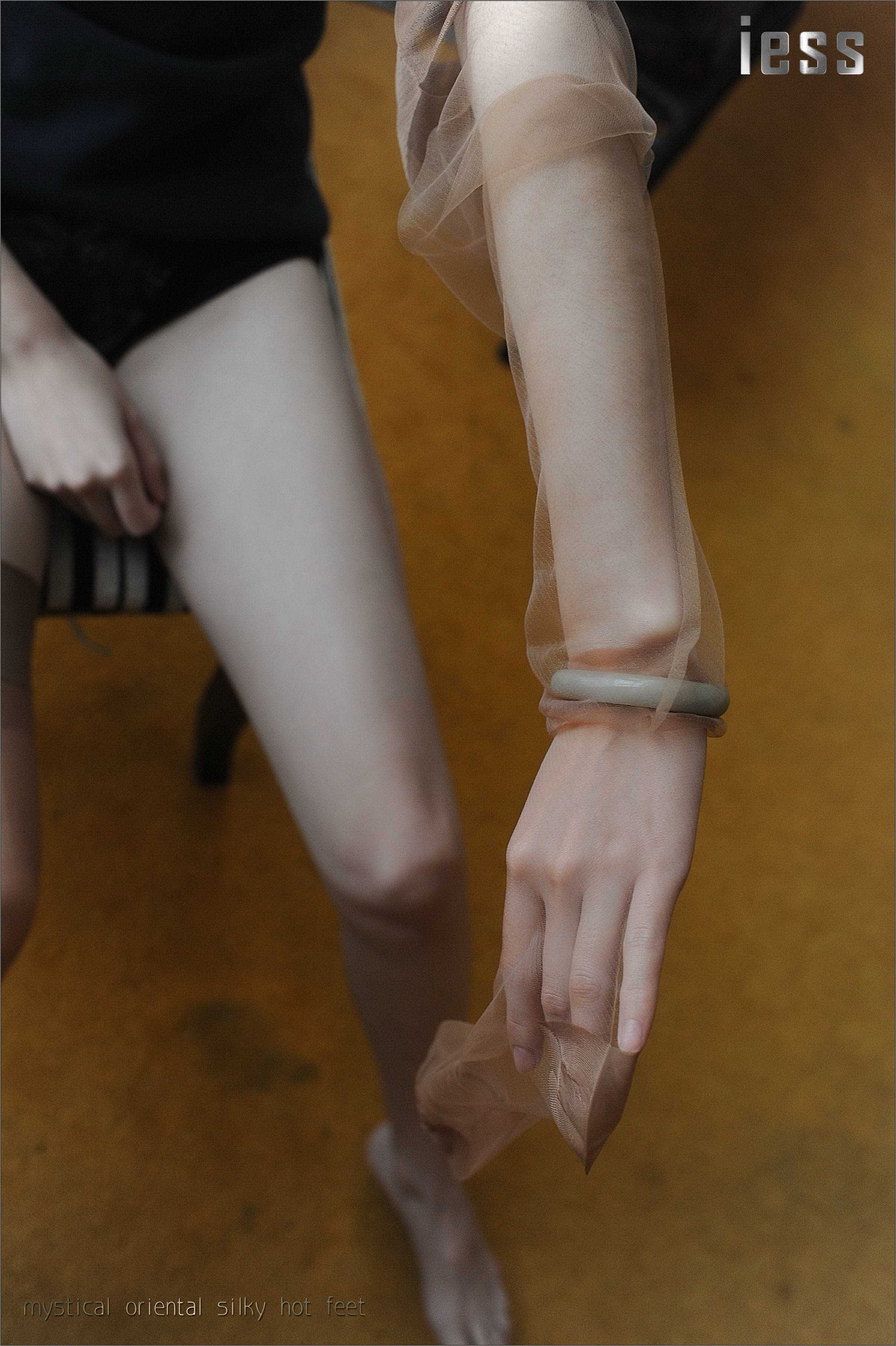 China Beauty Legs and feet 130