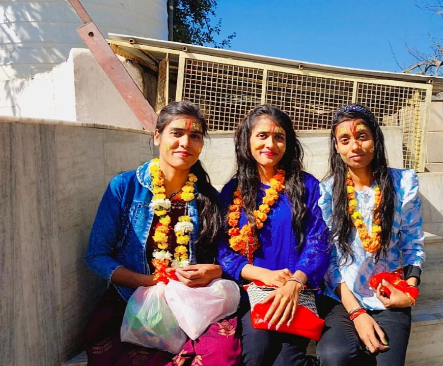 Varsha staiya sexy hot looks lips pic