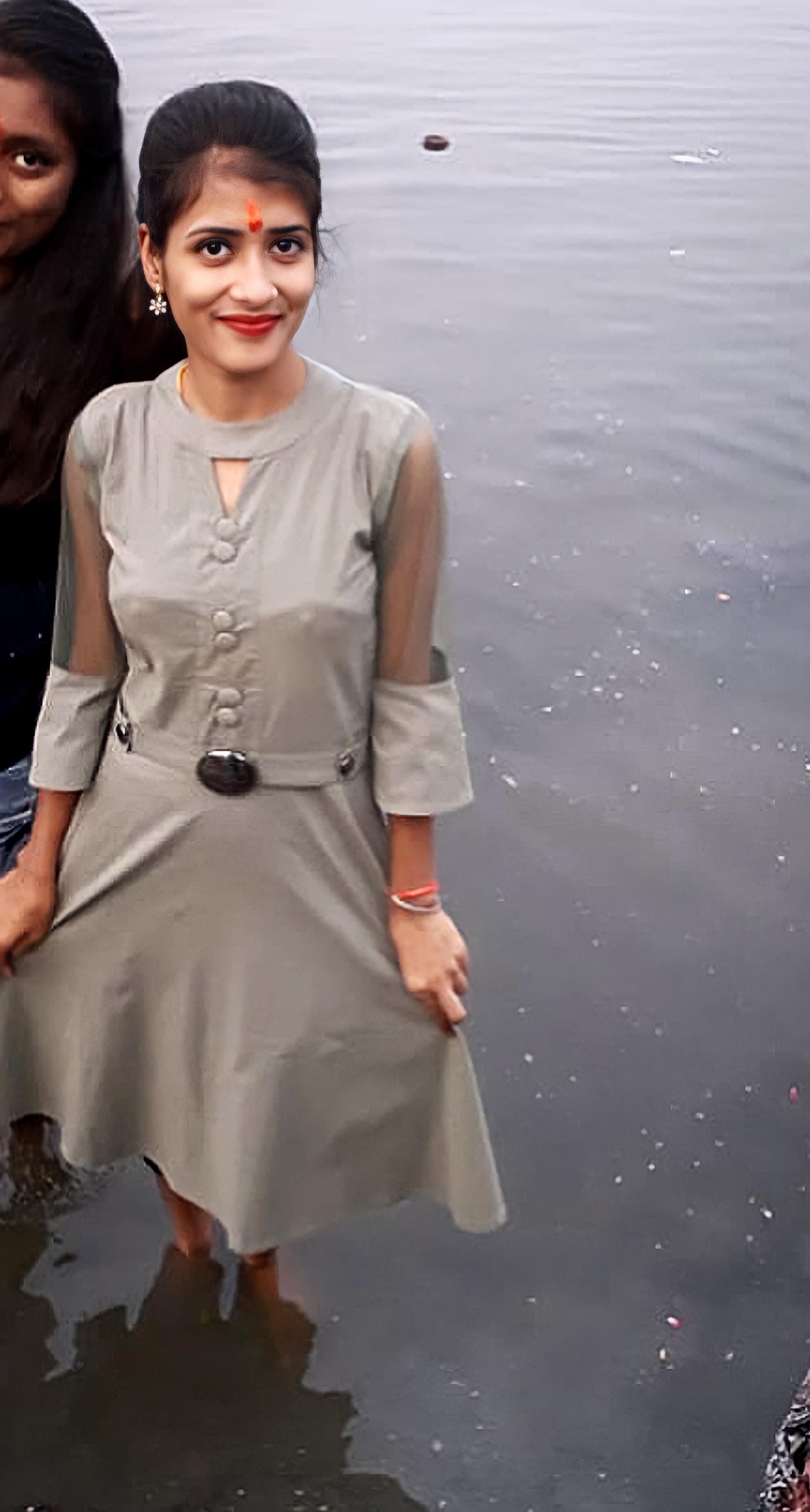 Varsha staiya sexy hot looks lips pic