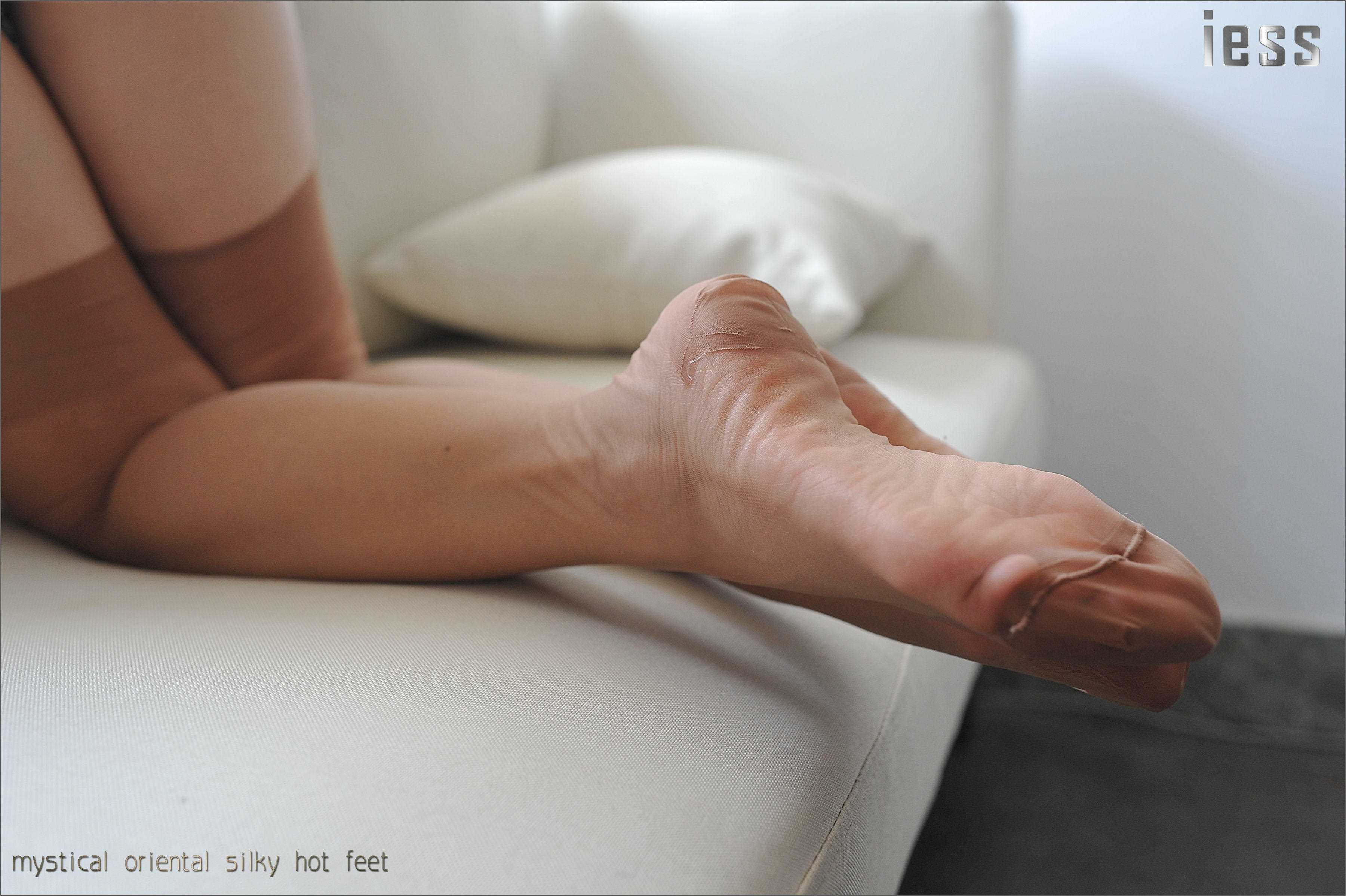 China Beauty Legs and feet 137