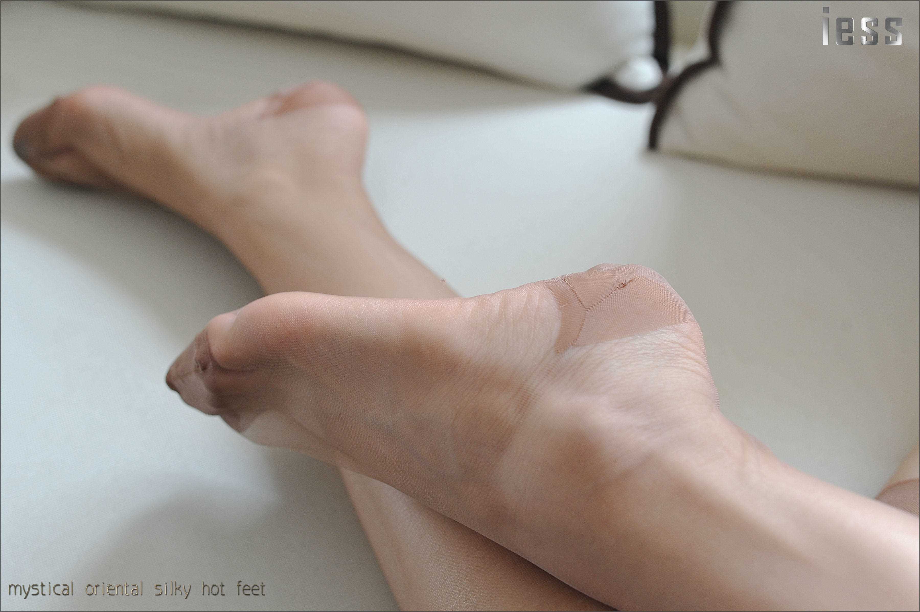 China Beauty Legs and feet 137