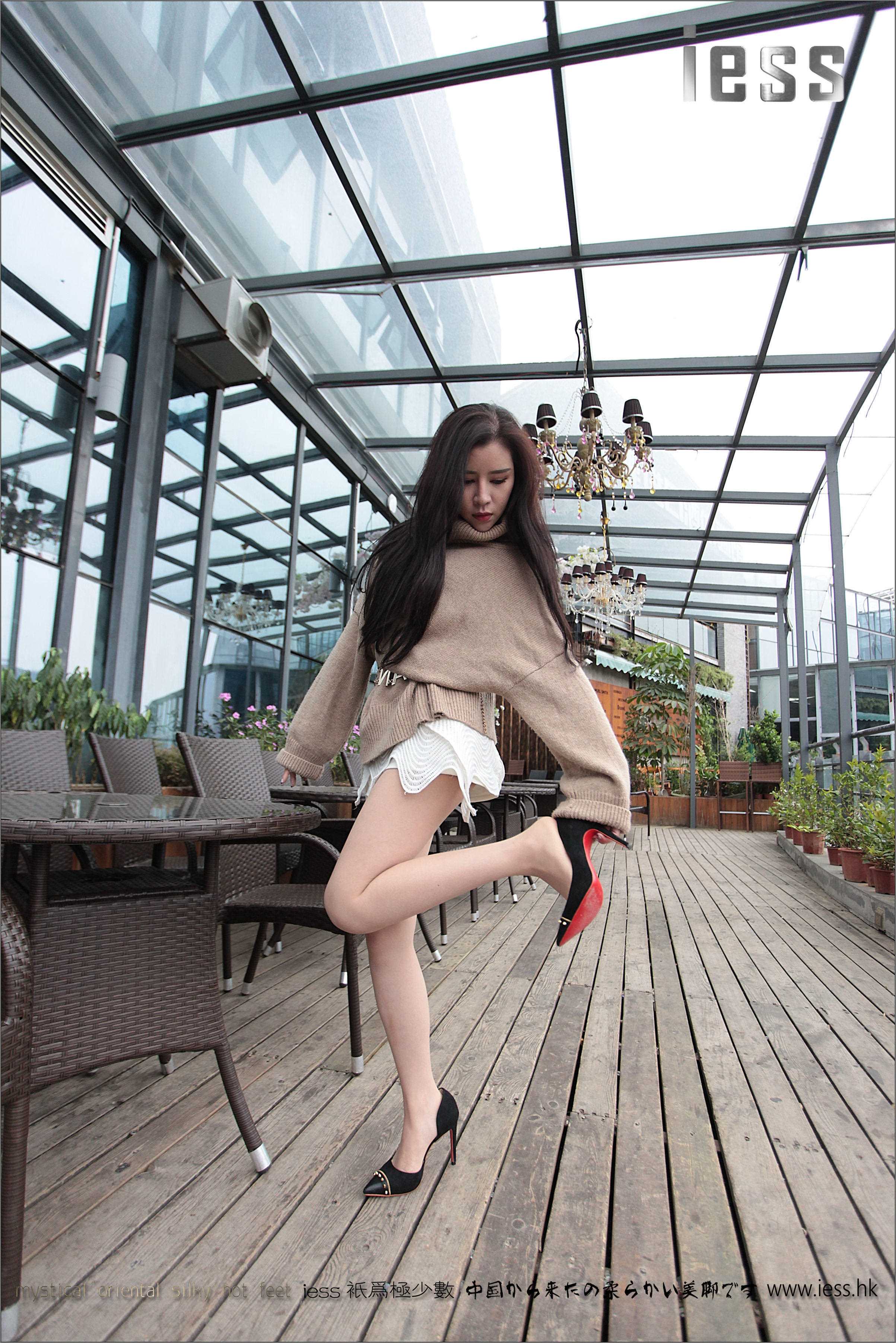 China Beauty Legs and feet 142