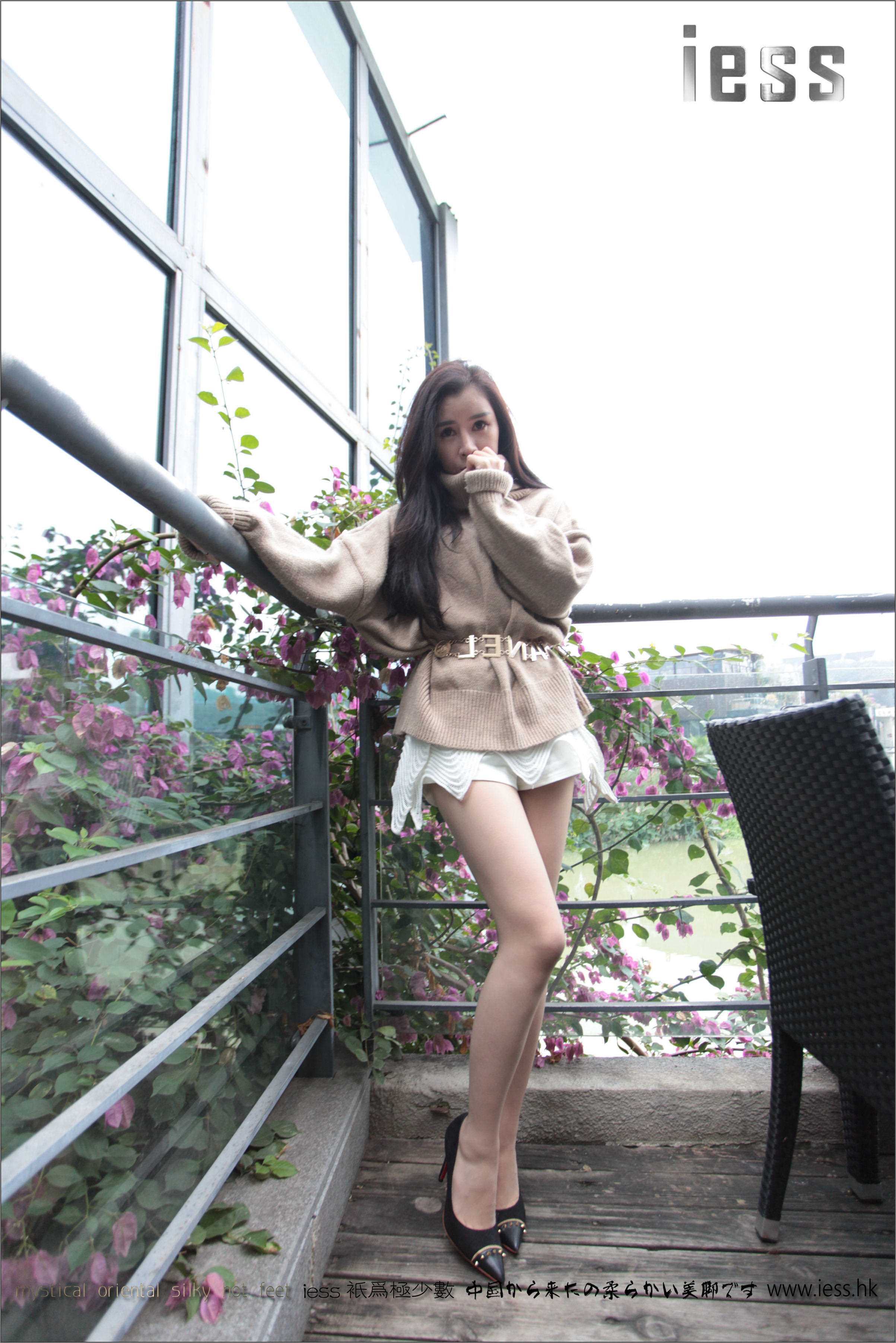 China Beauty Legs and feet 142