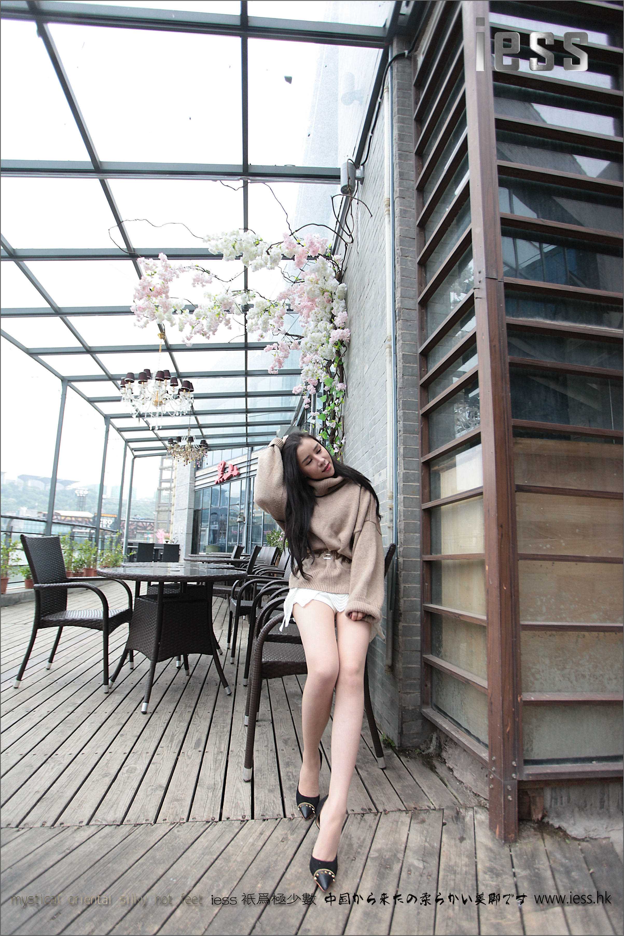 China Beauty Legs and feet 142