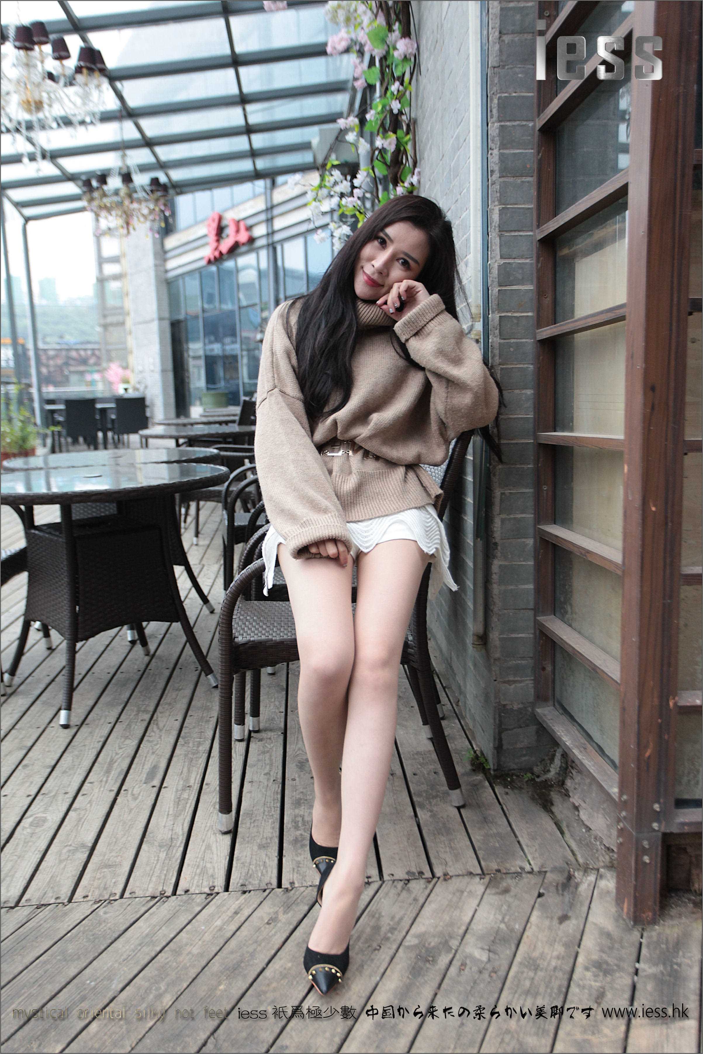 China Beauty Legs and feet 142