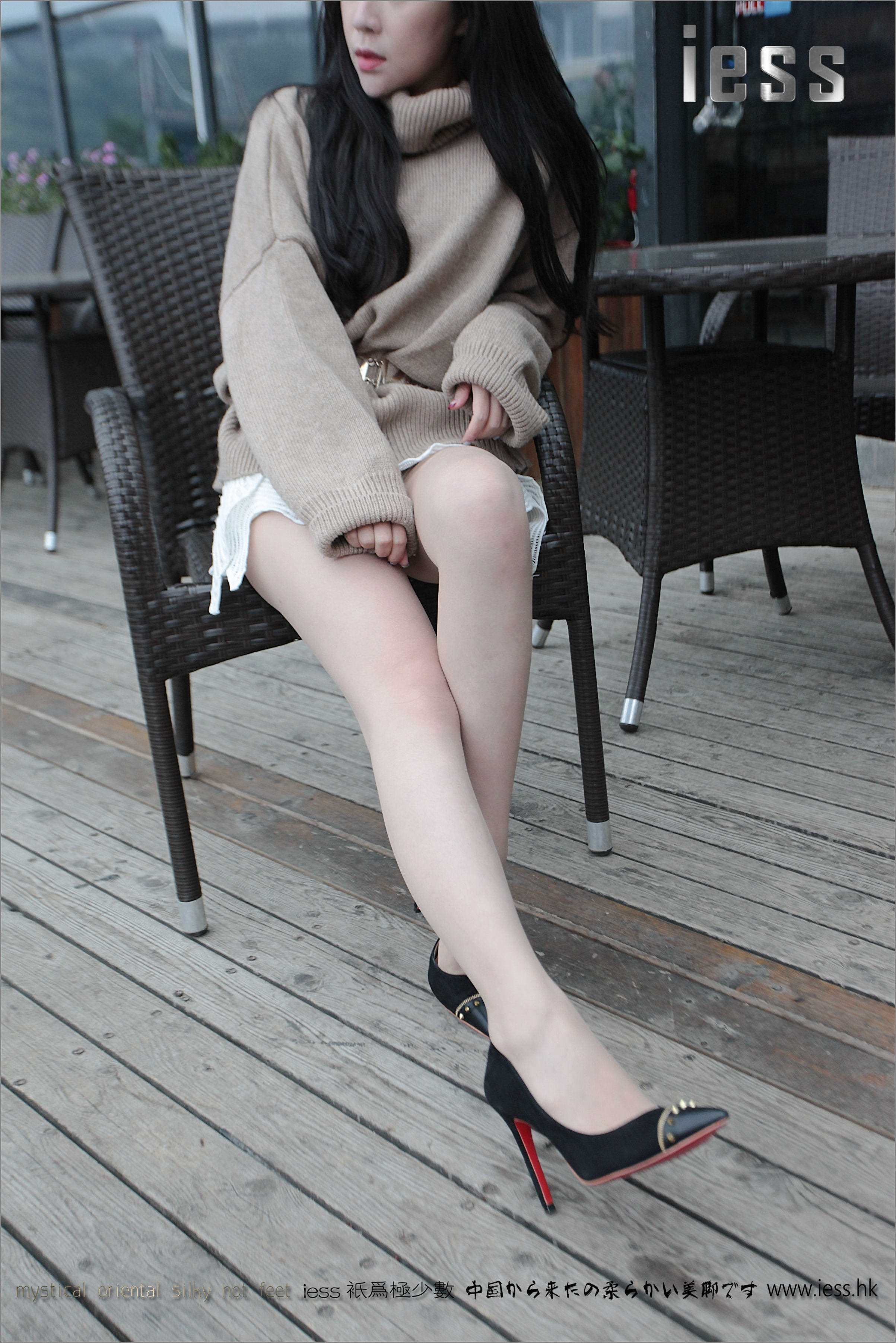 China Beauty Legs and feet 142