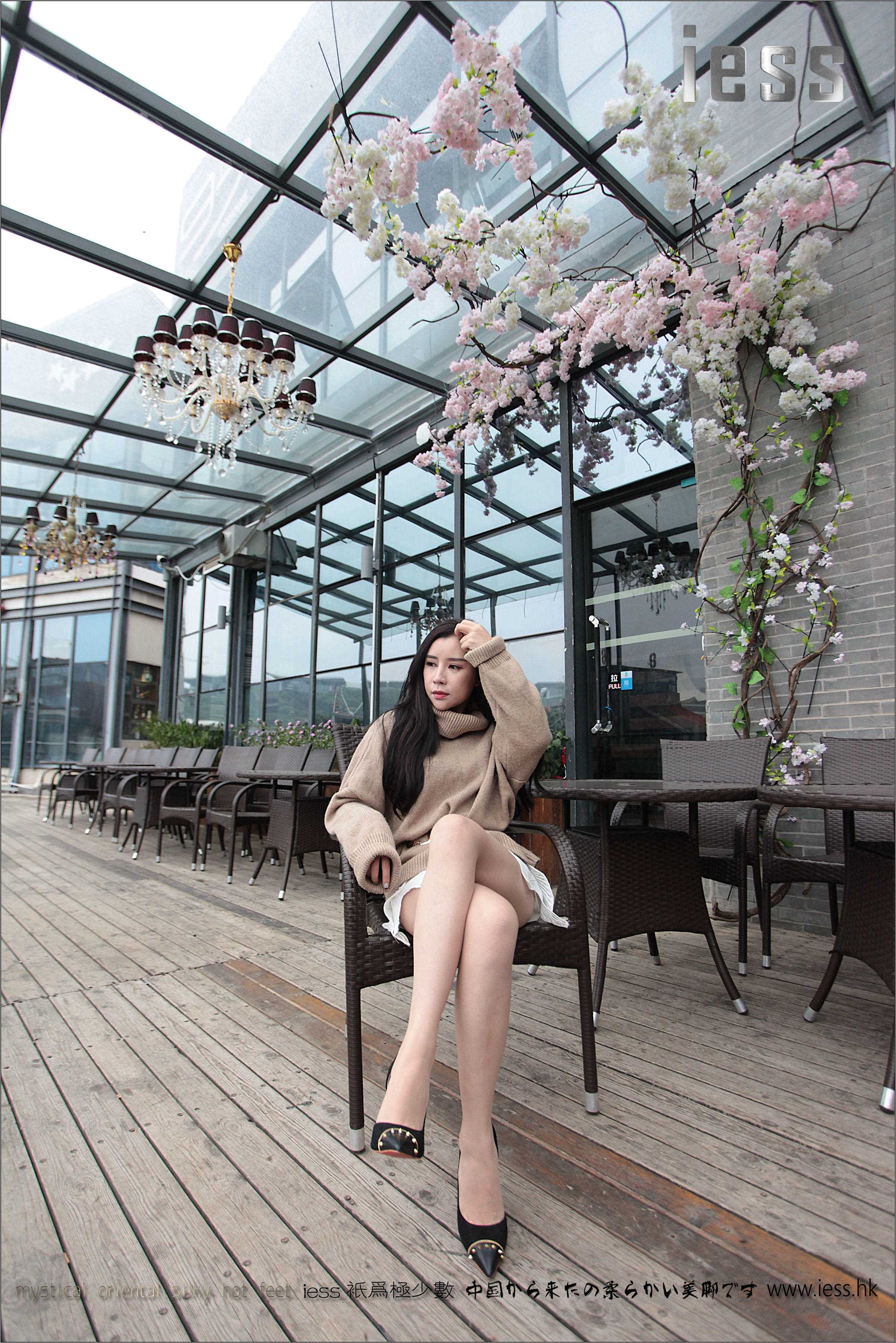 China Beauty Legs and feet 142