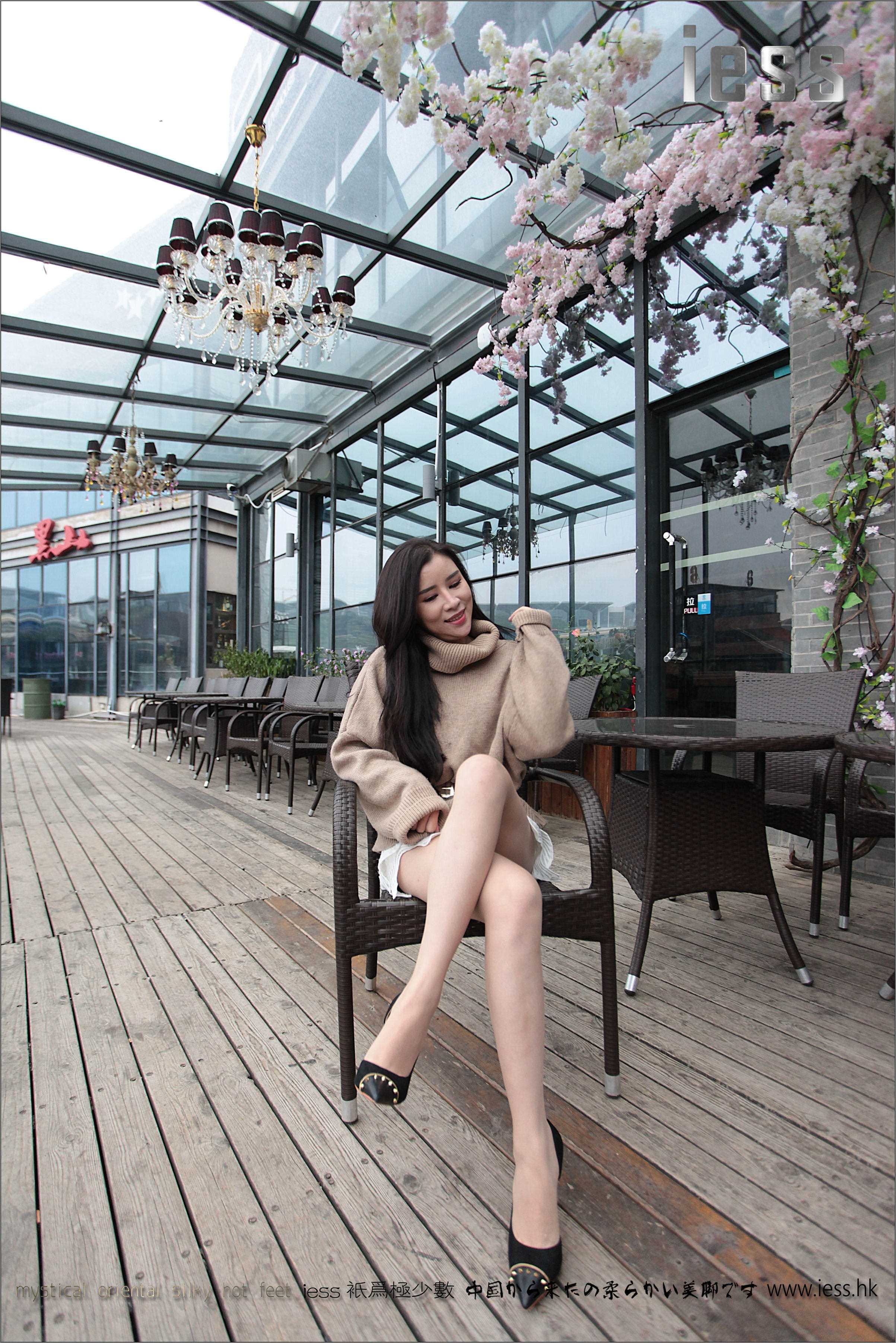 China Beauty Legs and feet 142