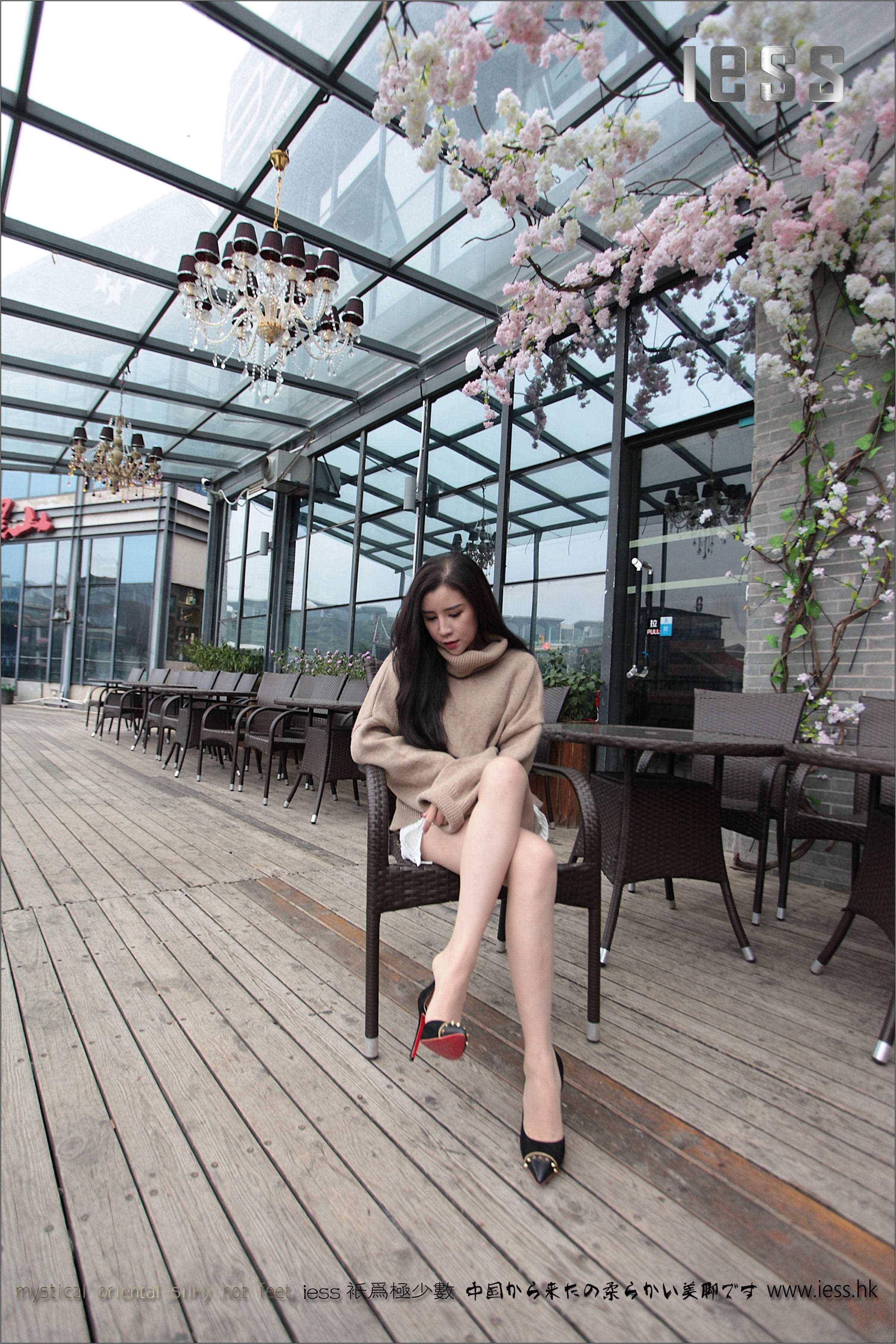 China Beauty Legs and feet 142